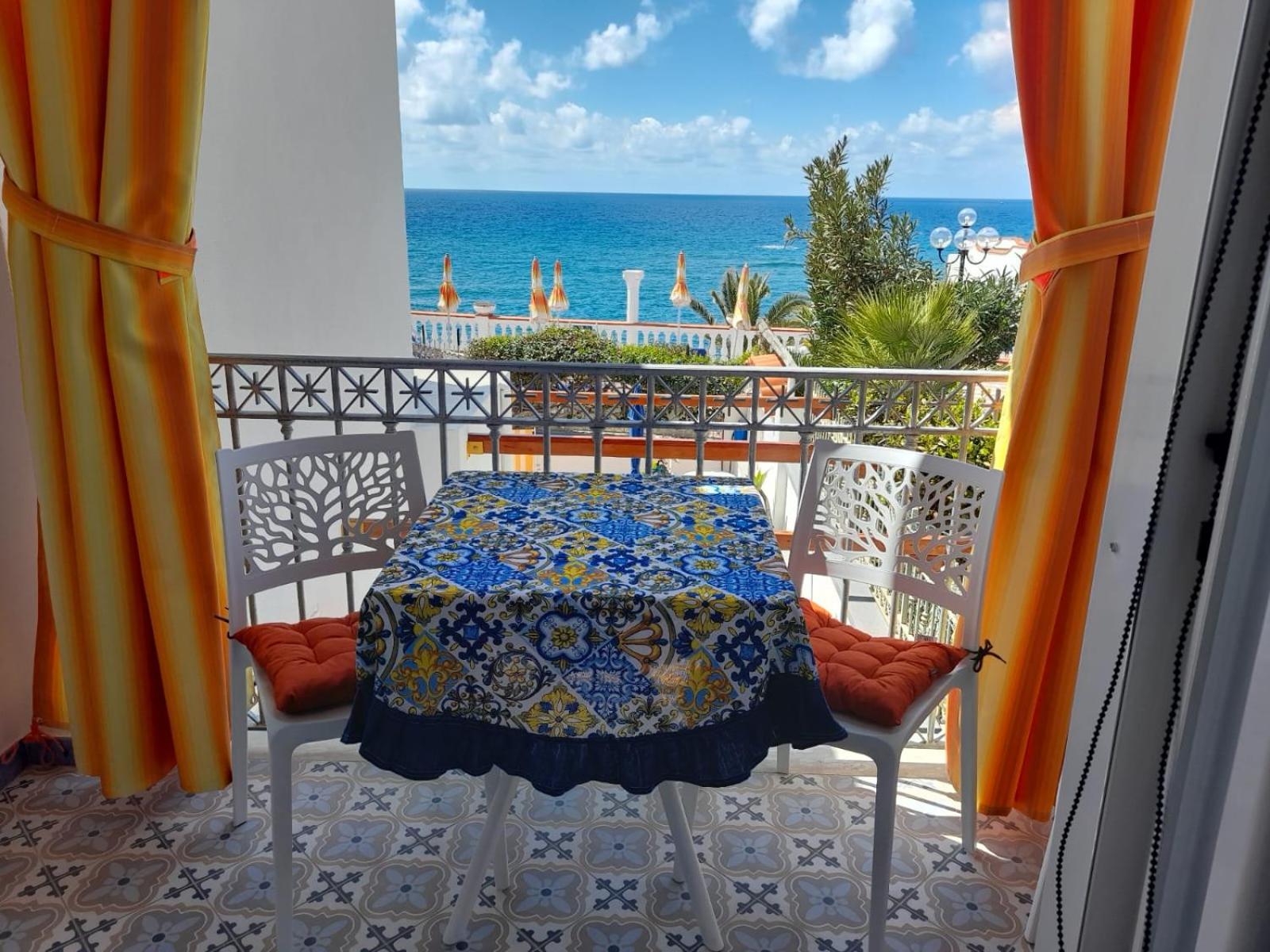 Apartment with Sea View - Photo 14