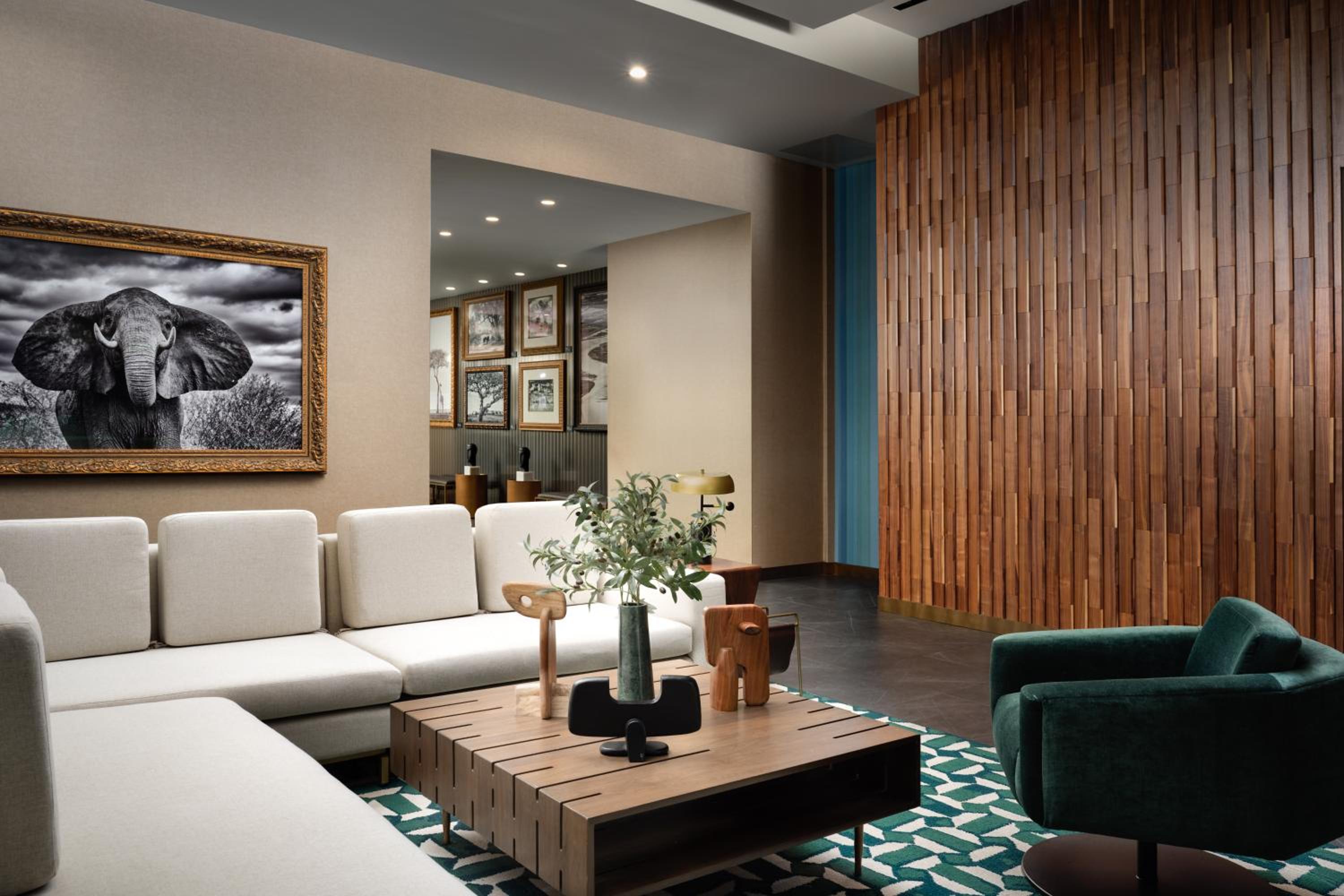 1 King Bed Interior Facing