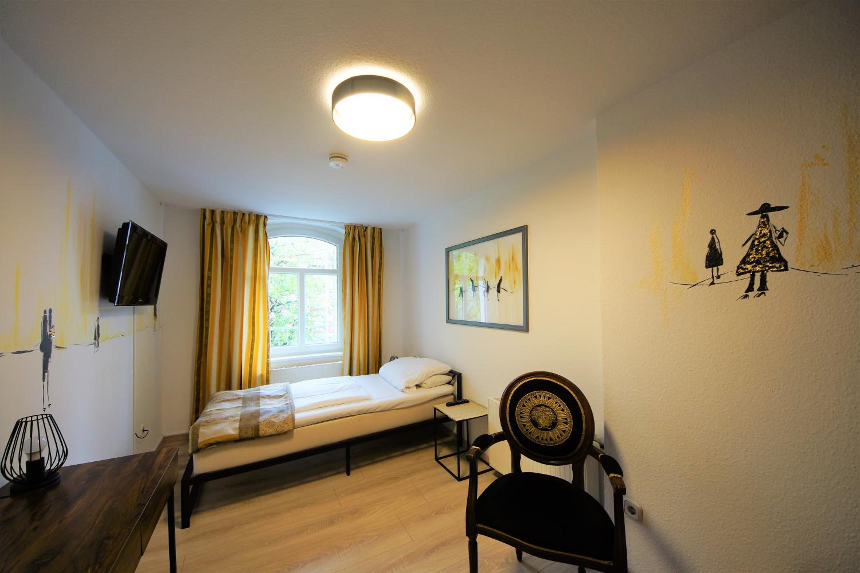 Single Room photo 2