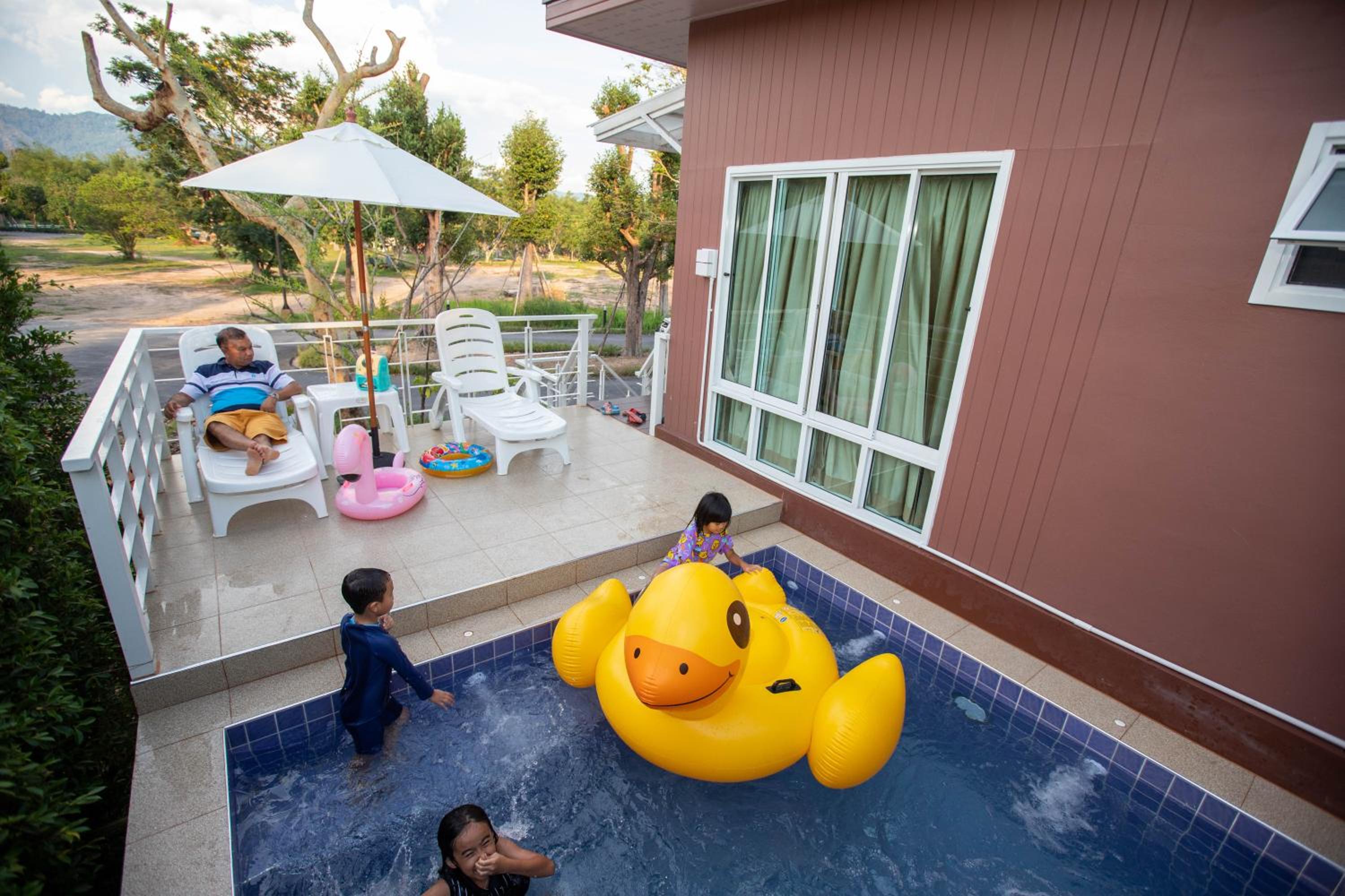 Villa with Private Pool - Photo 6