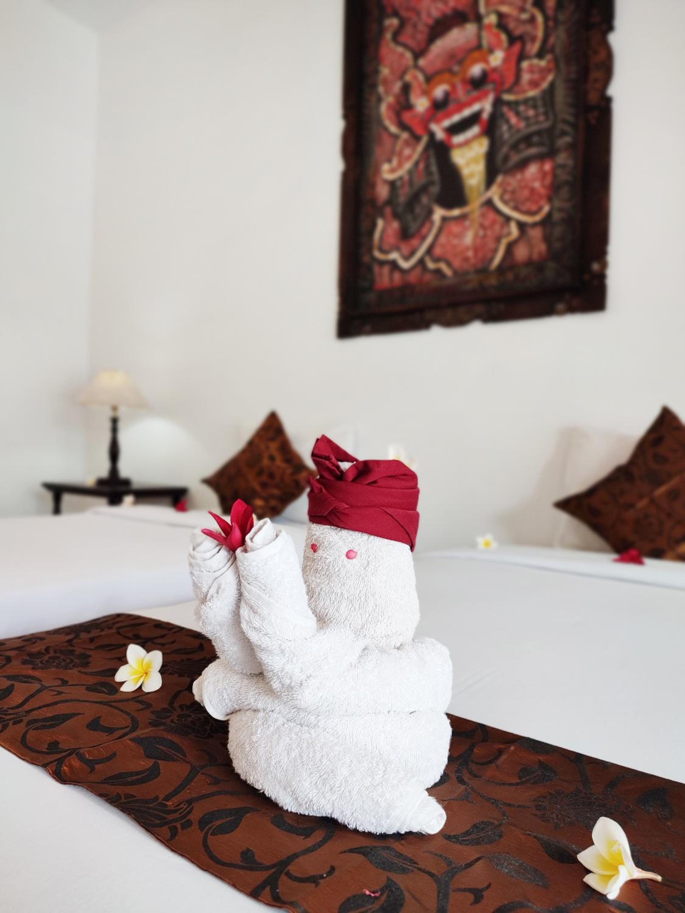 Deluxe Room Pool Access with Free 1x Beer or Cocktail photo 2