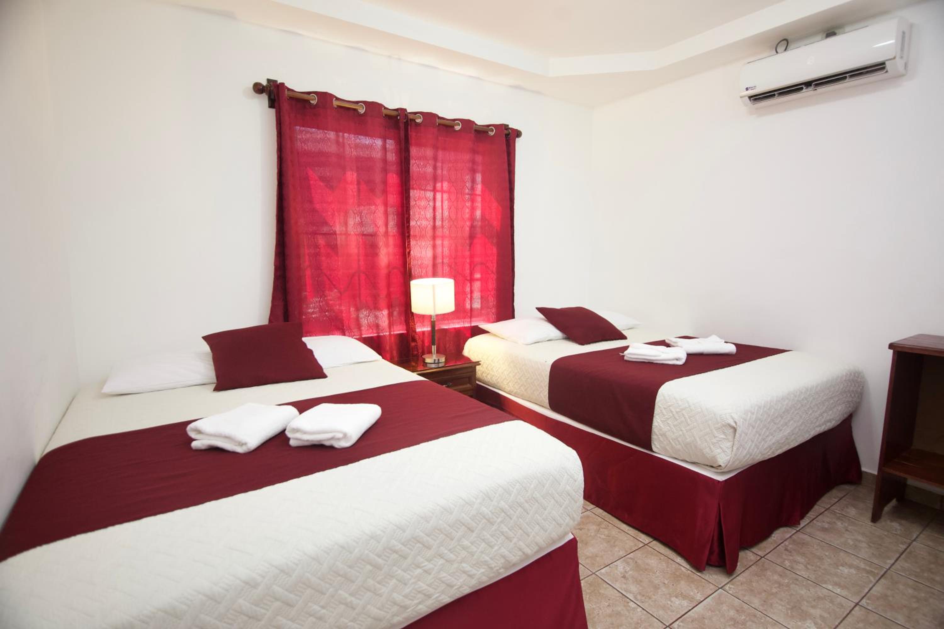 Twin Room with Pool View photo 3