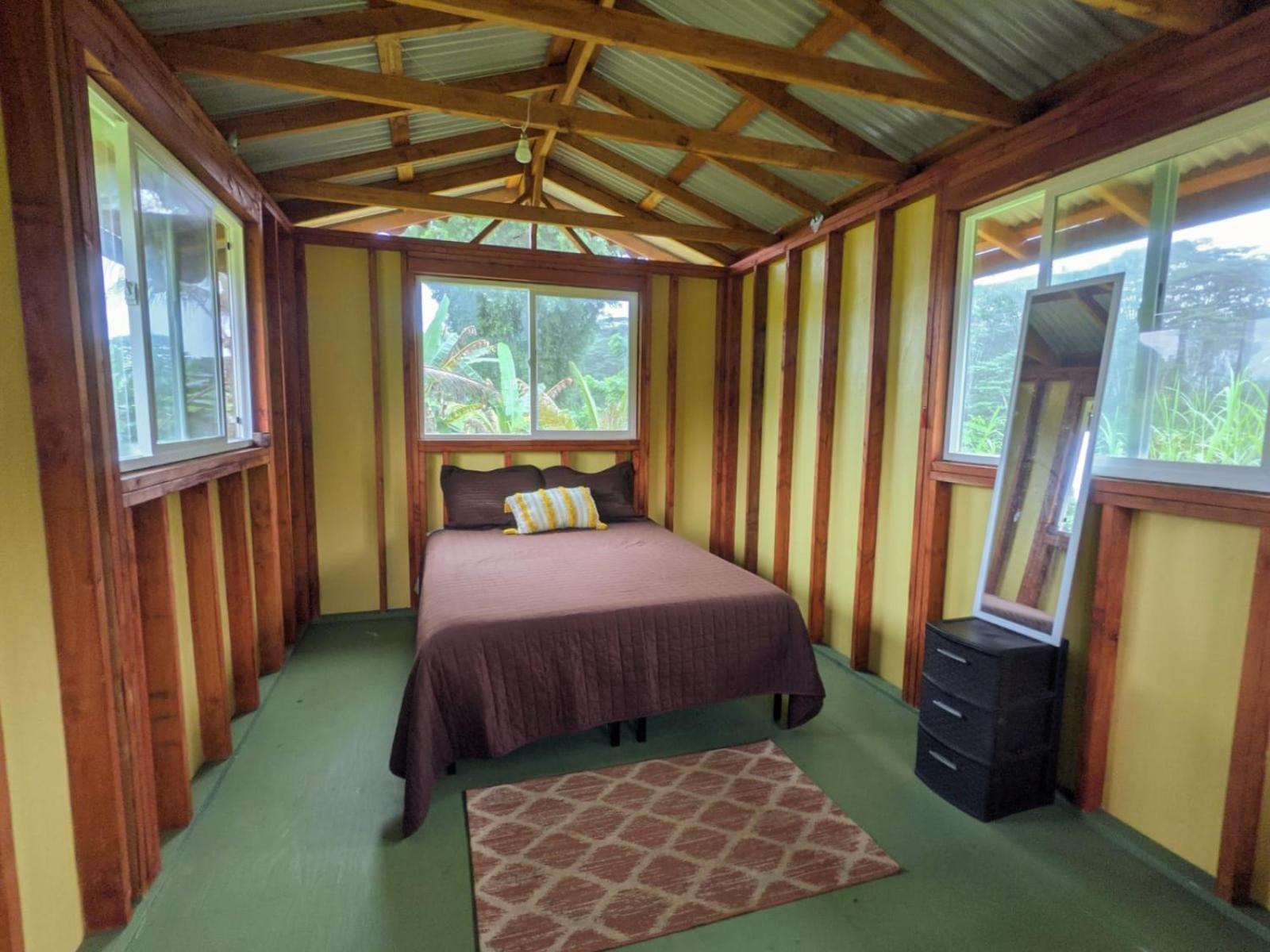 5 Cabins (Limited Electricity), Shared Bathrooms / Kitchen / Living Room photo 3