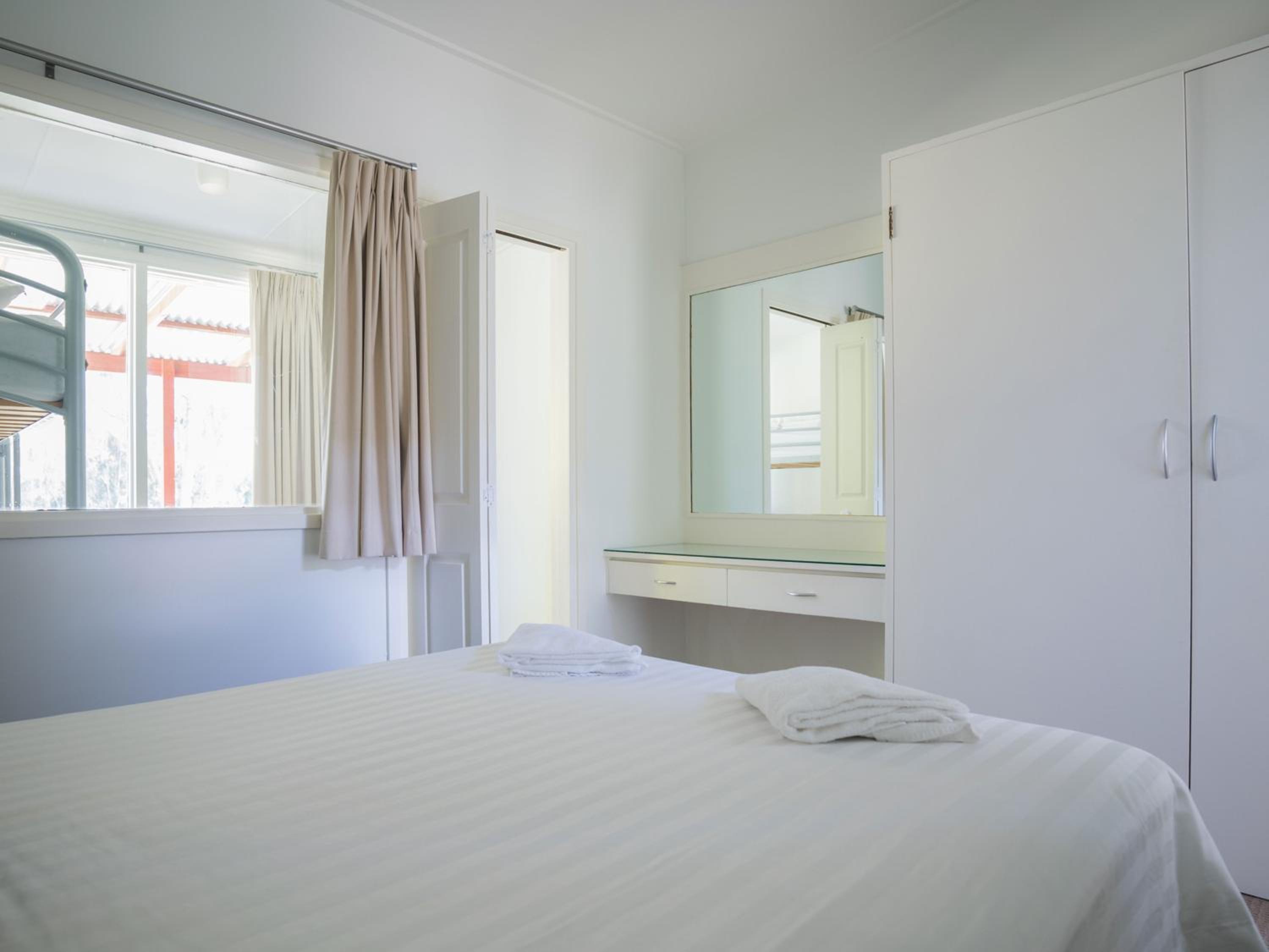 Two-Bedroom Apartment with Balcony photo 3