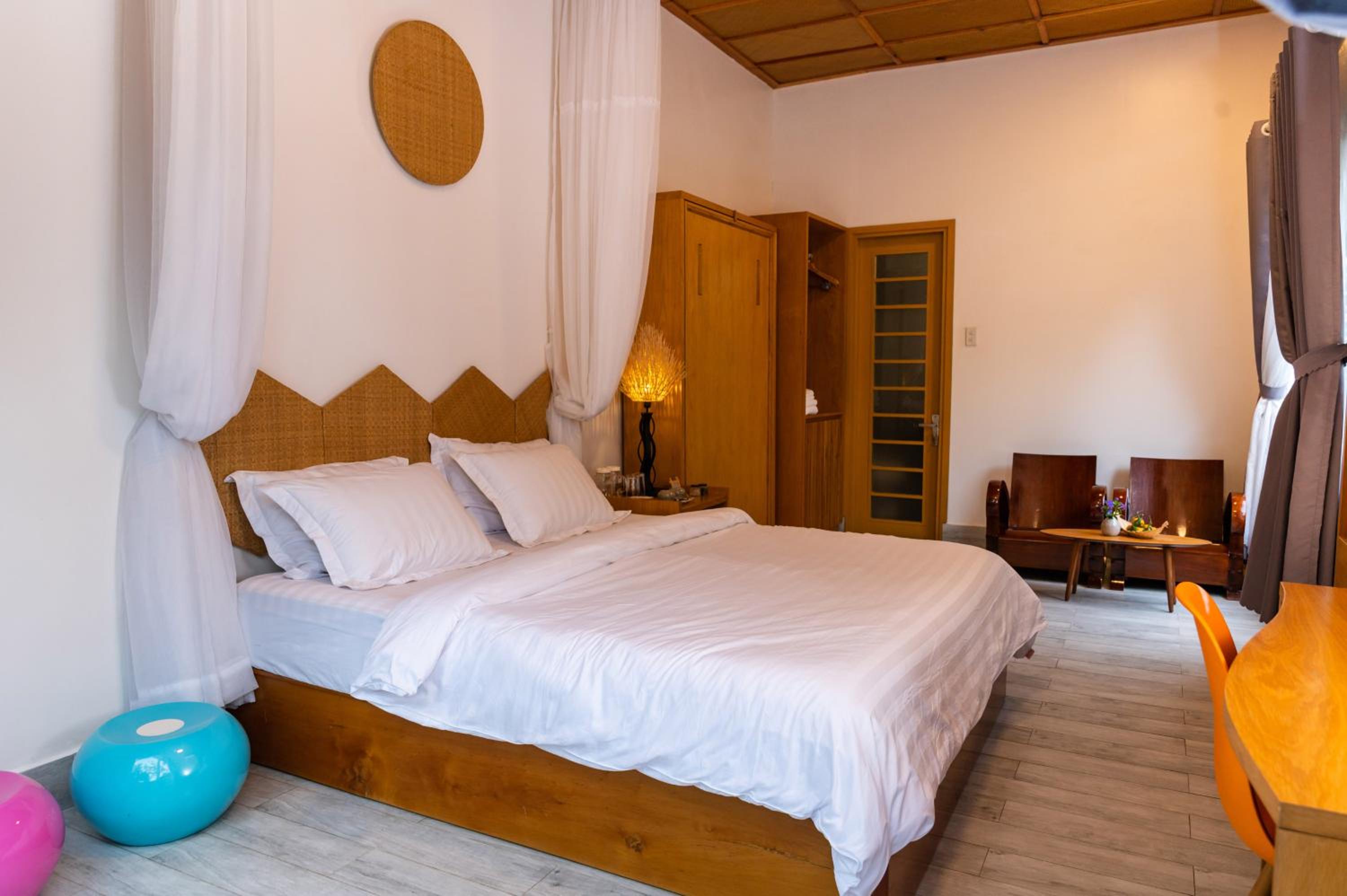 Double Room with Lake View photo 3