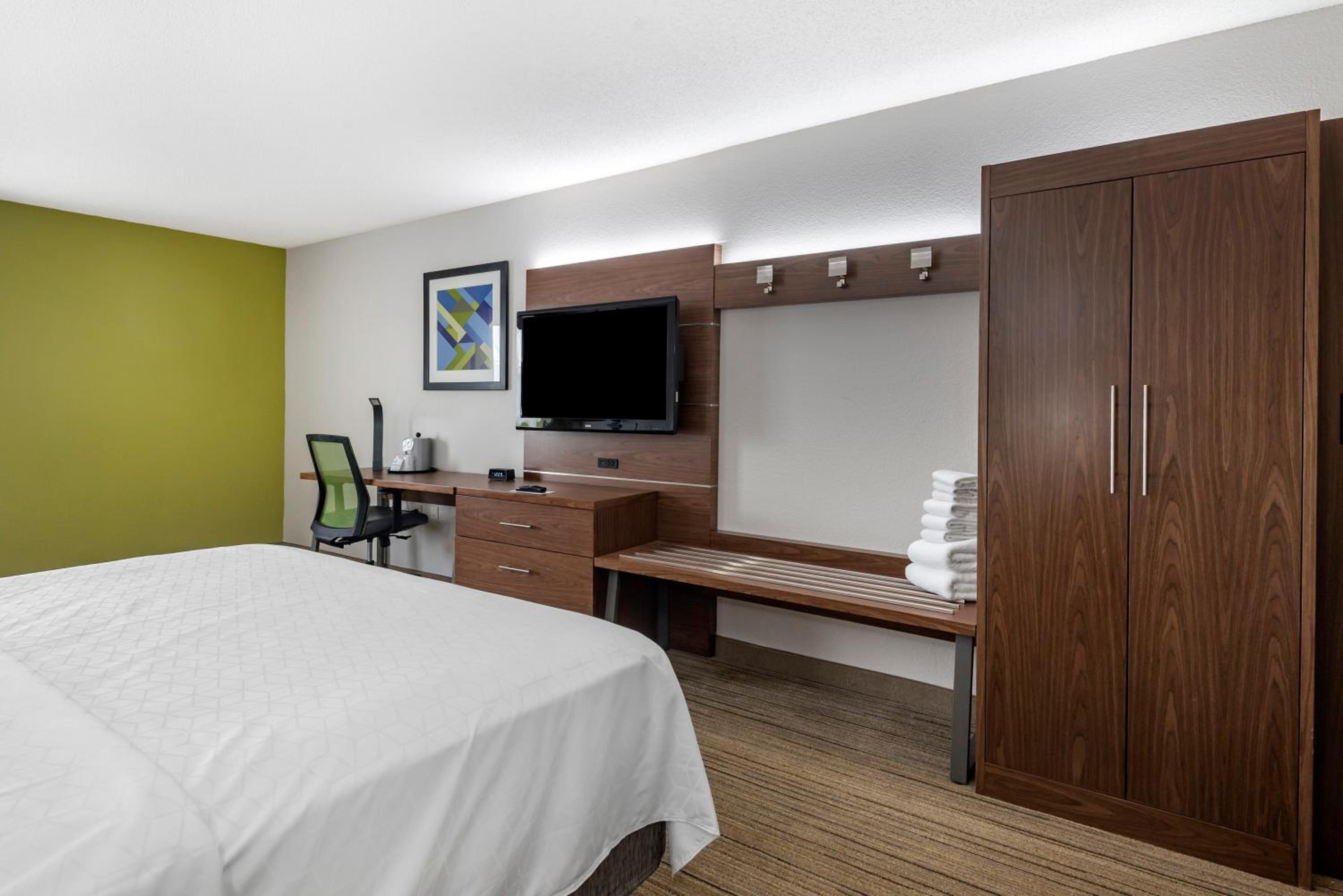 Standard King Room - Photo 1