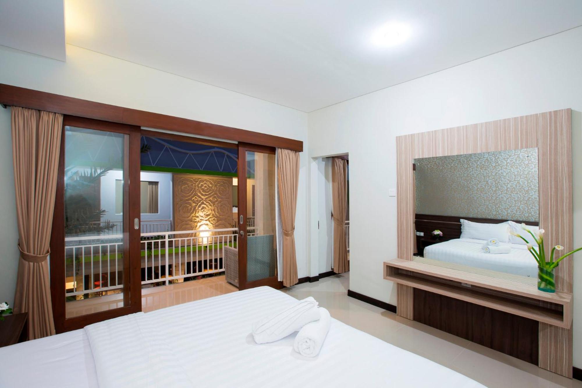 Suite - Photo 1