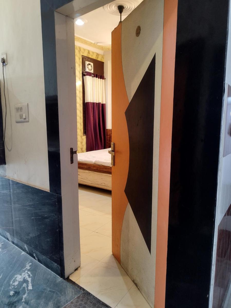 Basic Triple Room photo 2