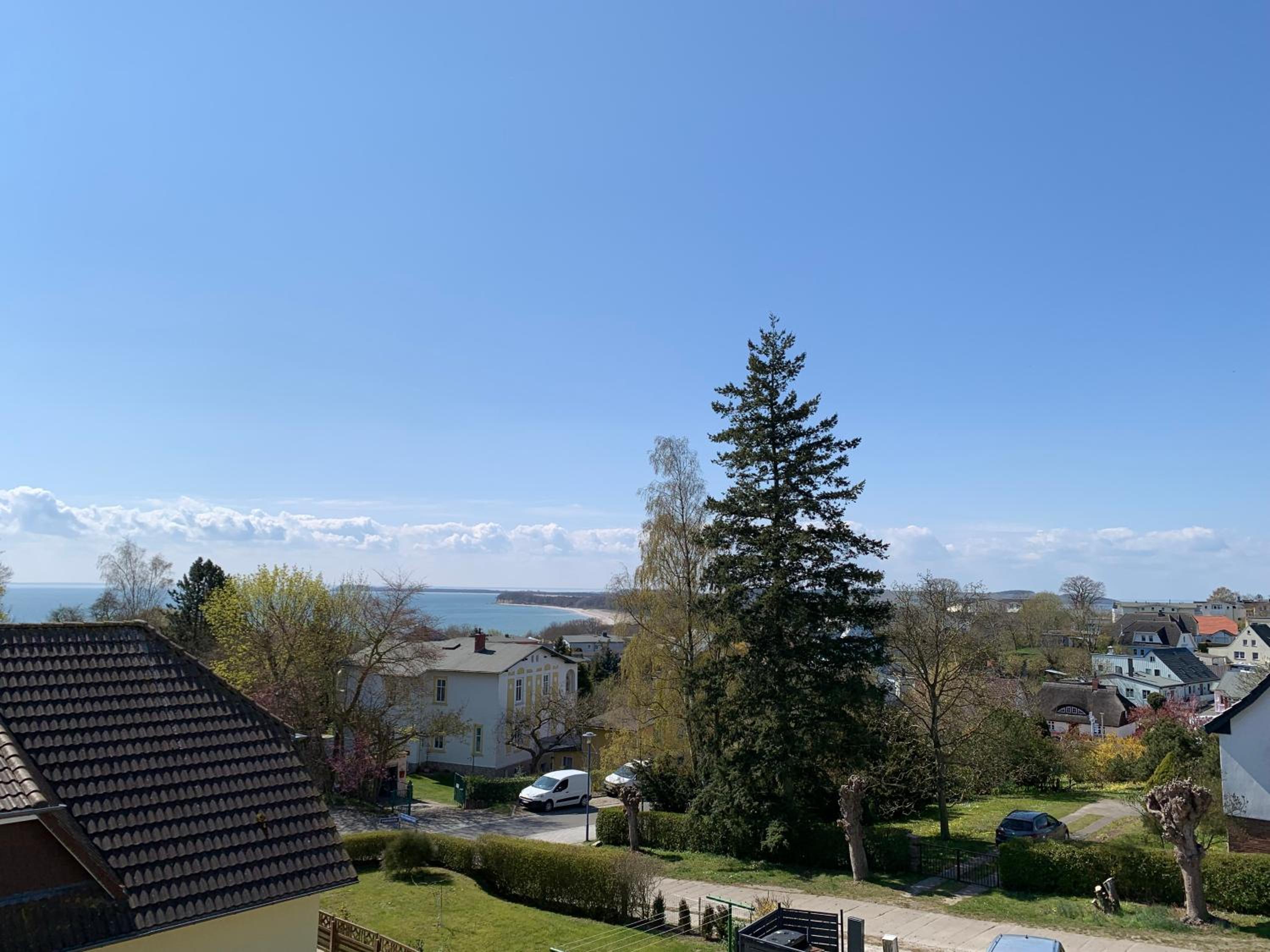 Two-Bedroom Apartment with Balcony photo 2