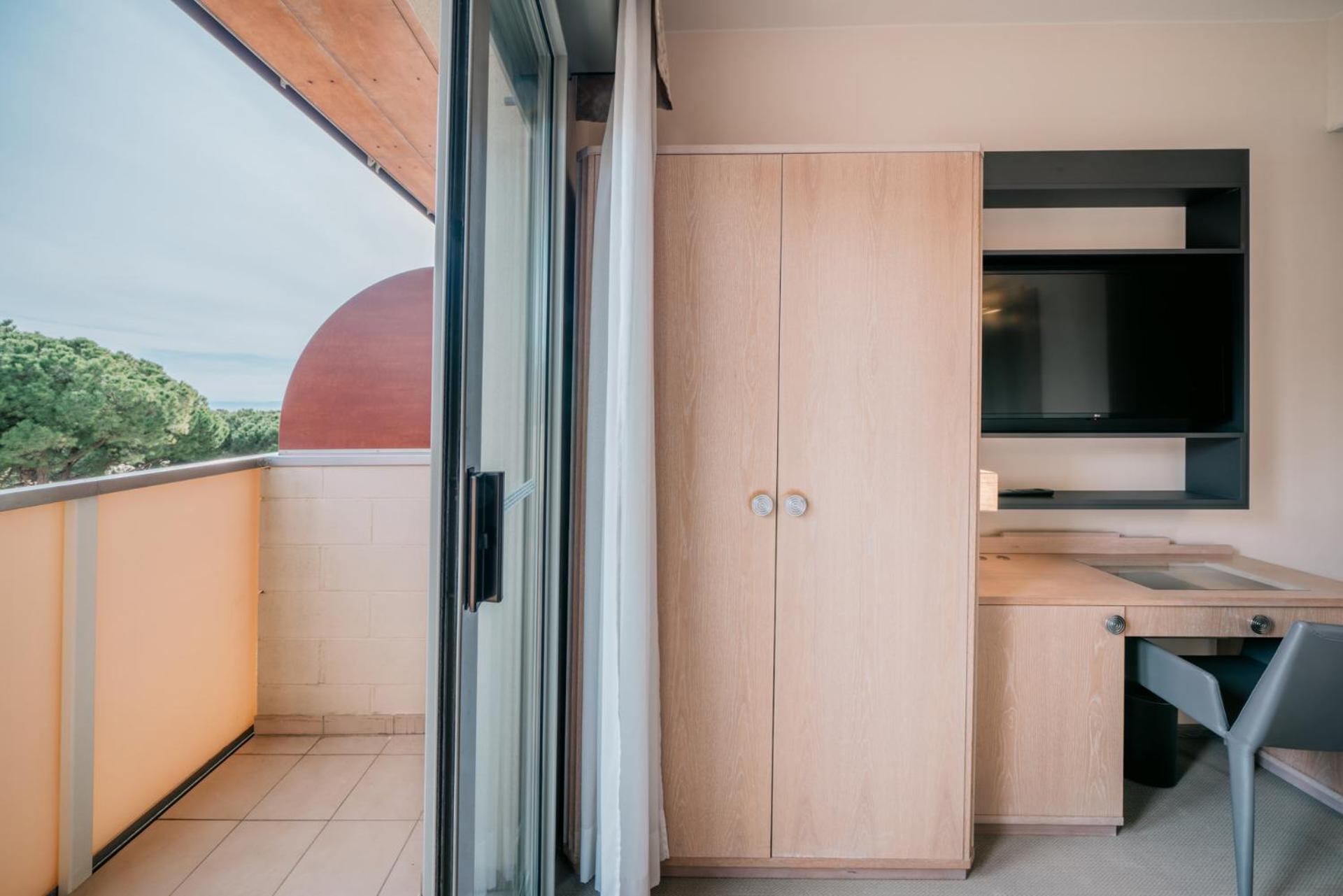 Double Room - Photo 5