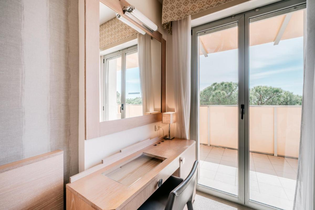 Family Room with Sea View photo 2