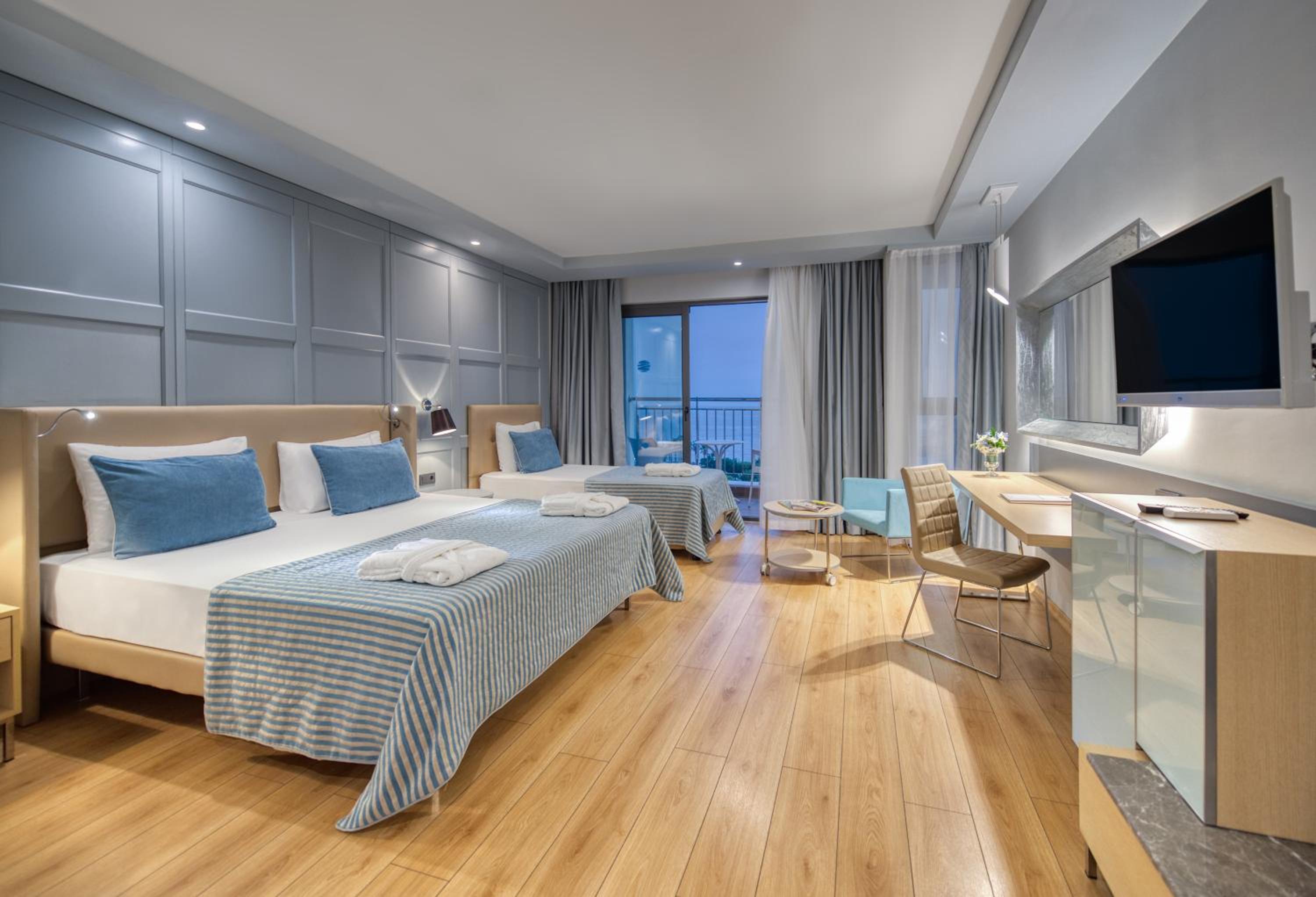 Quadruple Room with Sea View photo 3