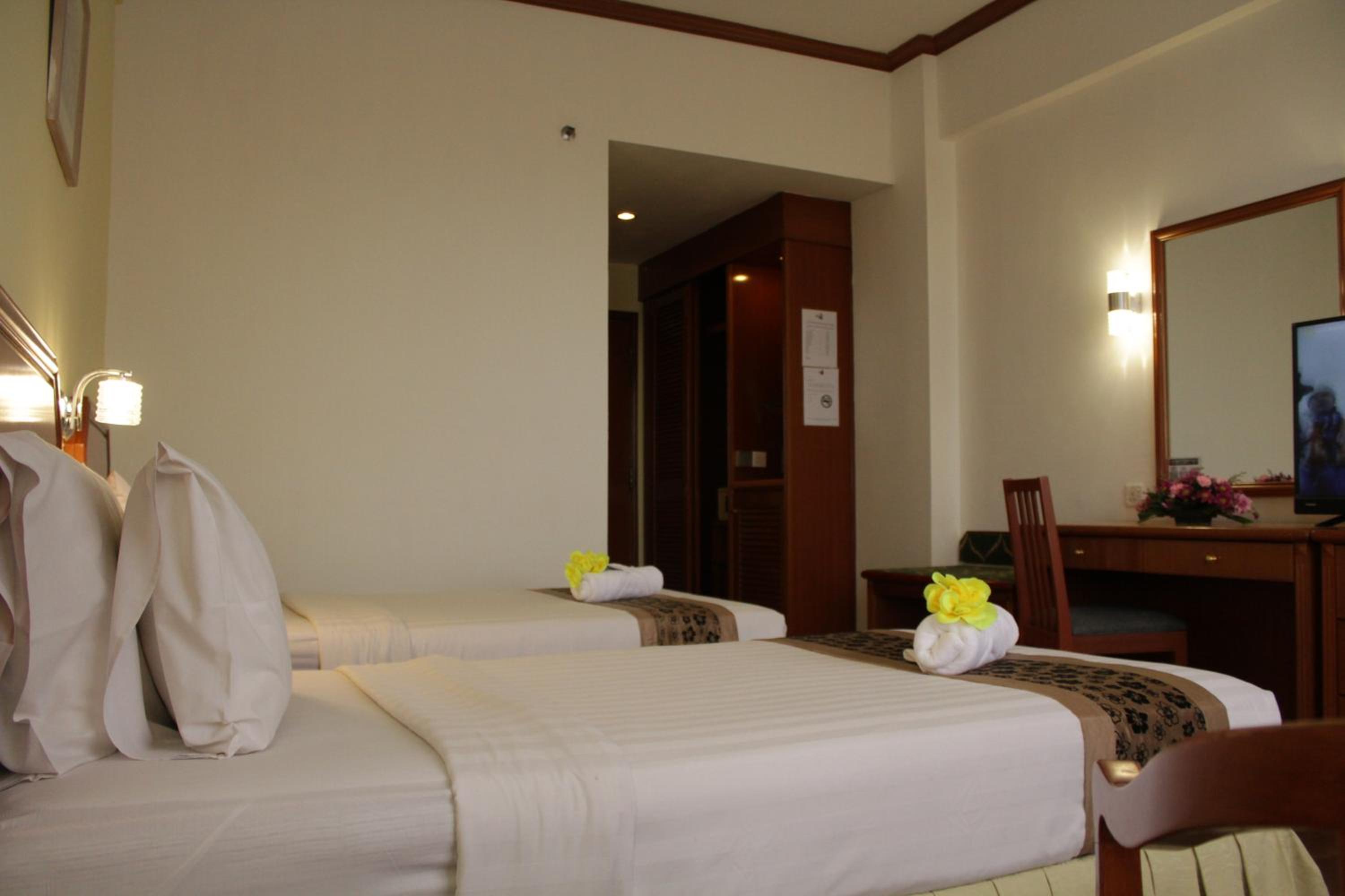 Deluxe Double or Twin Room - Photo 15