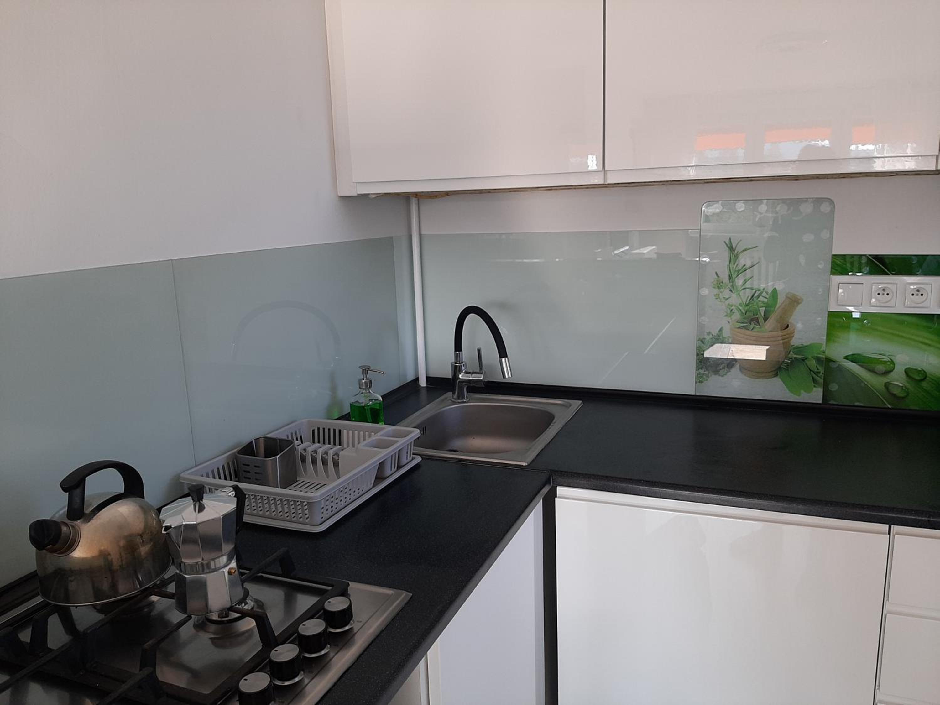 One-Bedroom Apartment - Photo 6