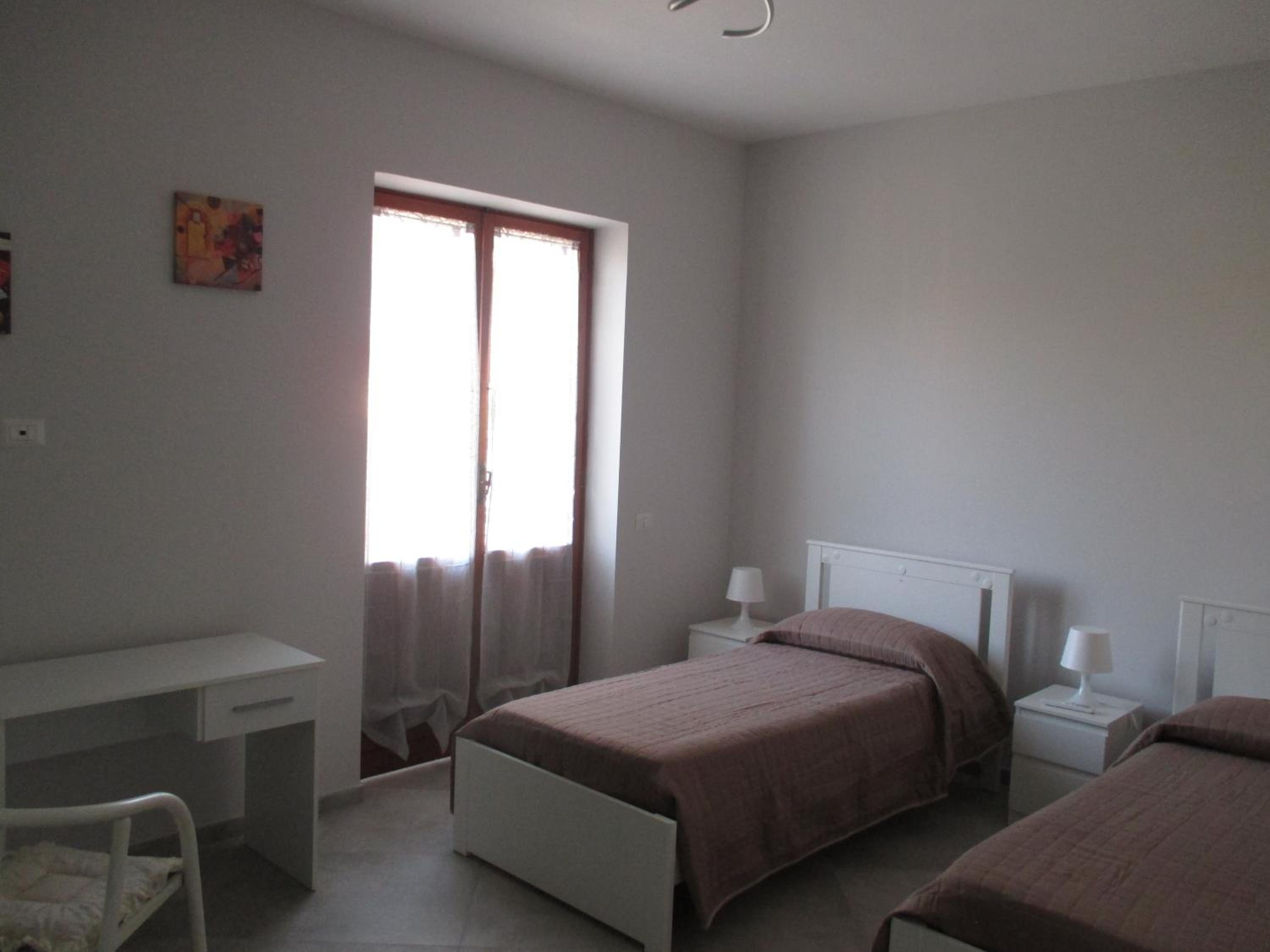 Two-Bedroom House photo 3