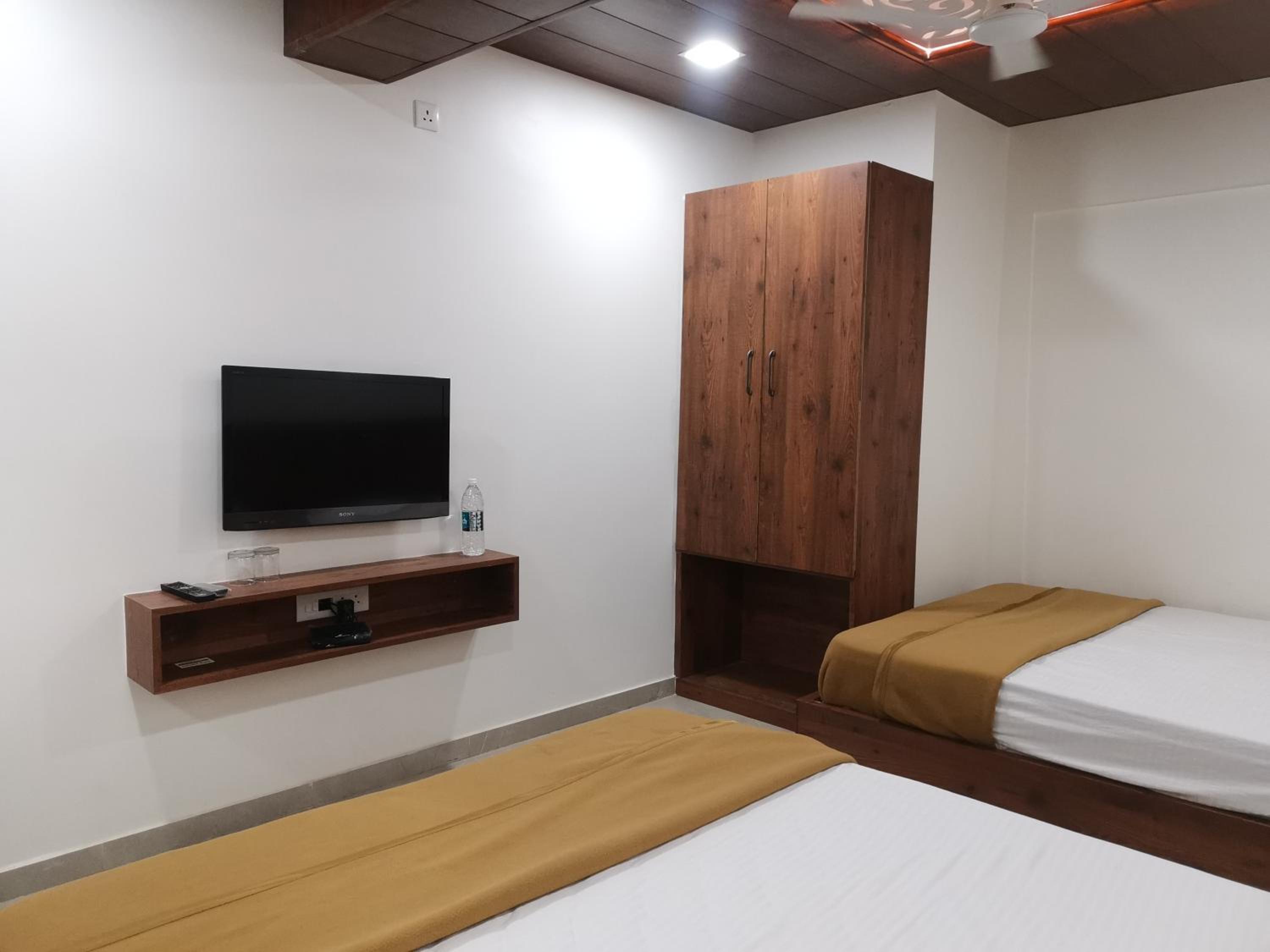 Premium Quadruple Room - Photo 8