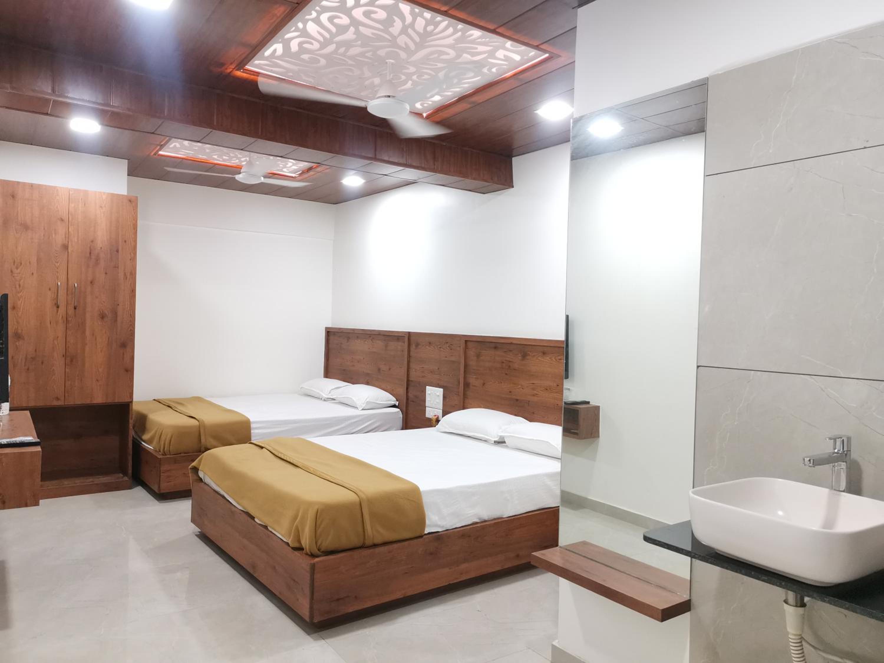 Premium Quadruple Room - Photo 2