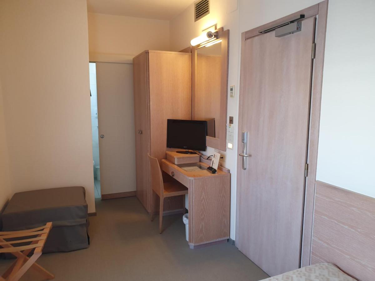 Single Room photo 2