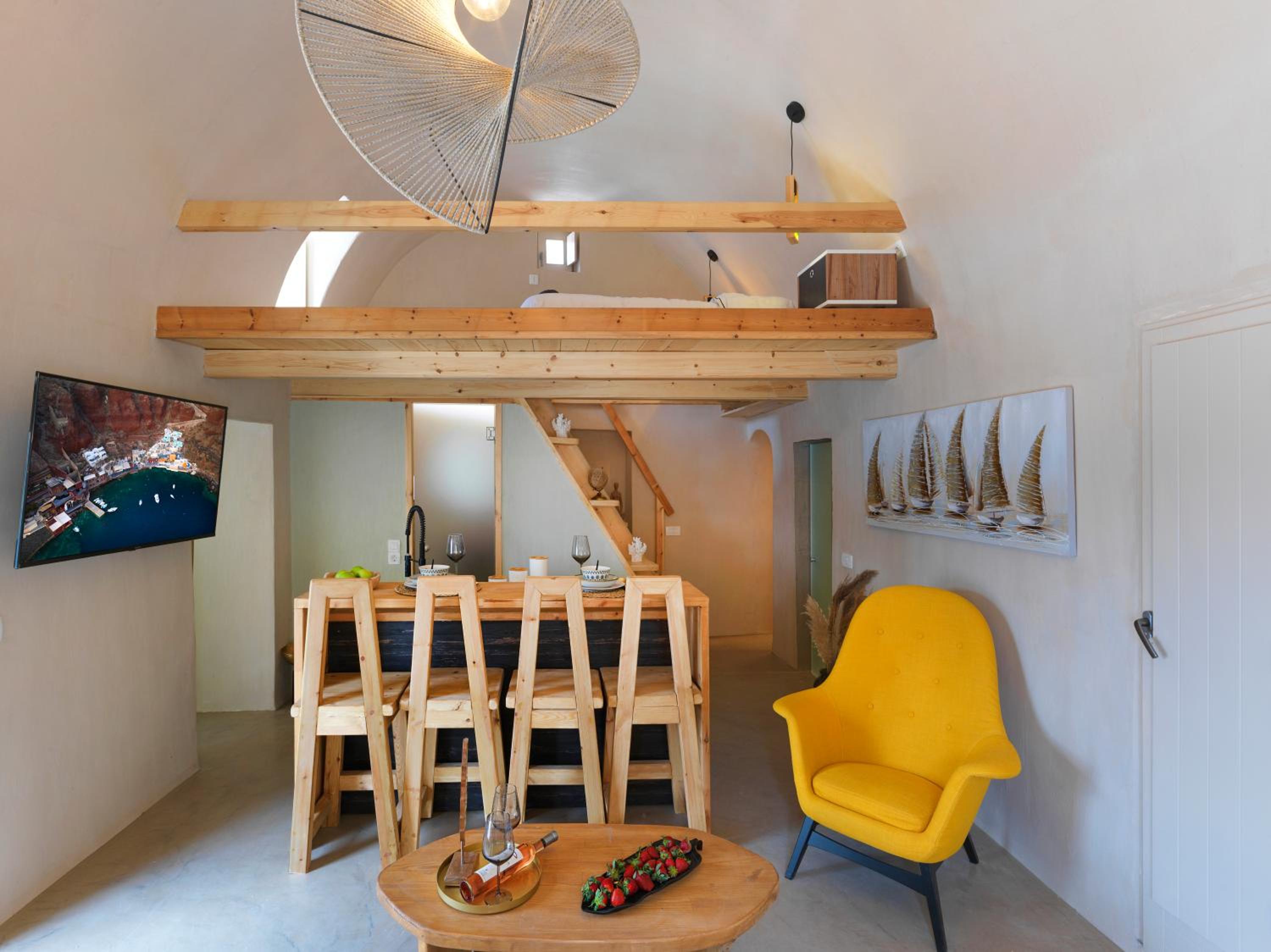 Three-Bedroom House - Photo 8