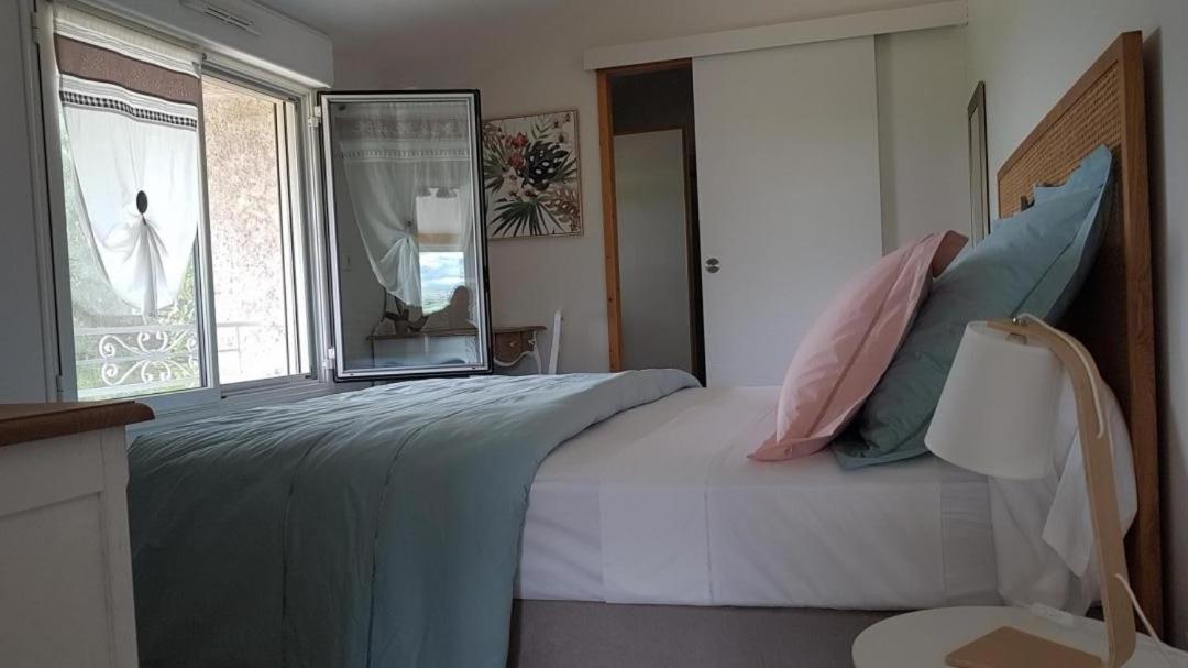 Deluxe Room 1 photo 2