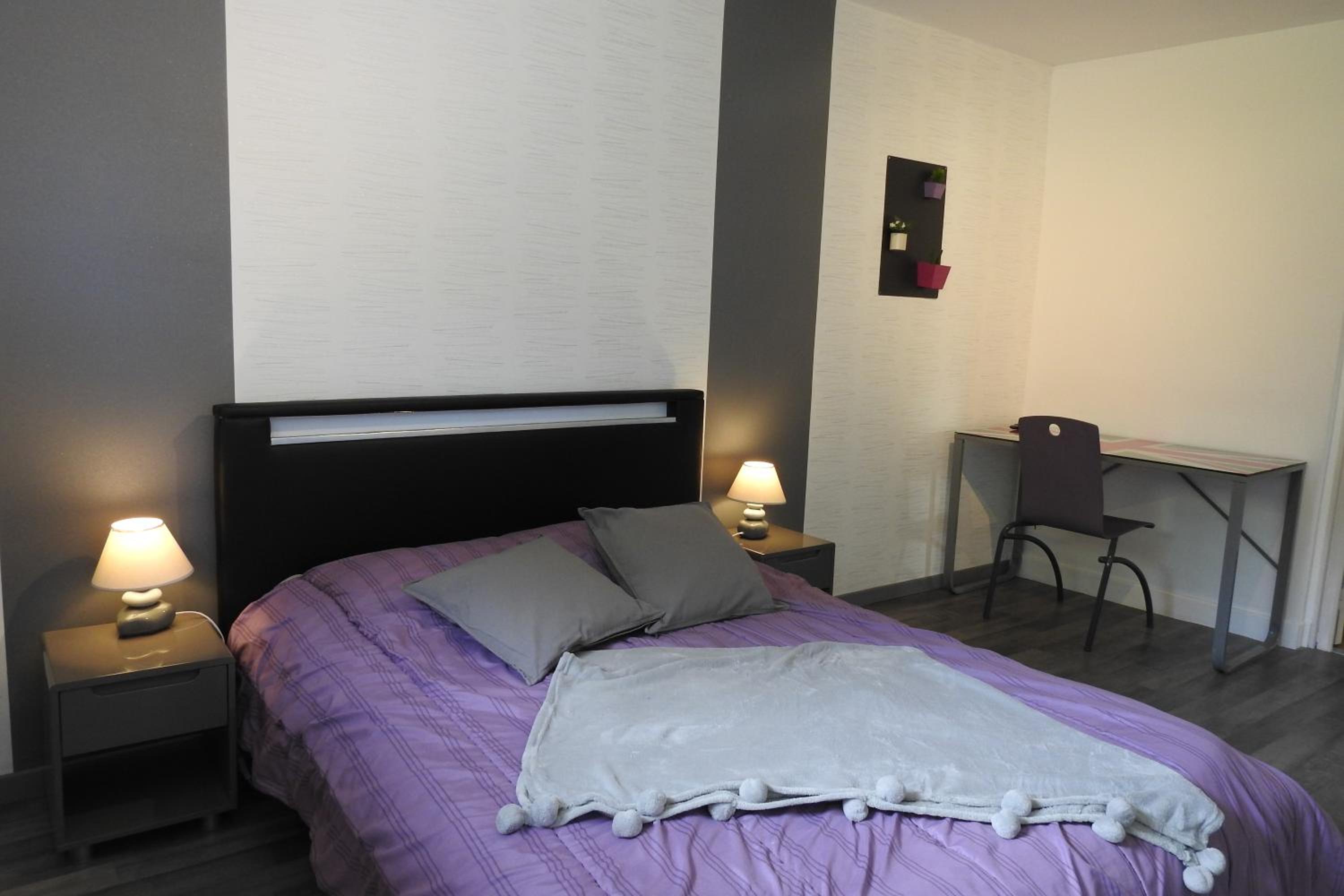 Double Room - Photo 18