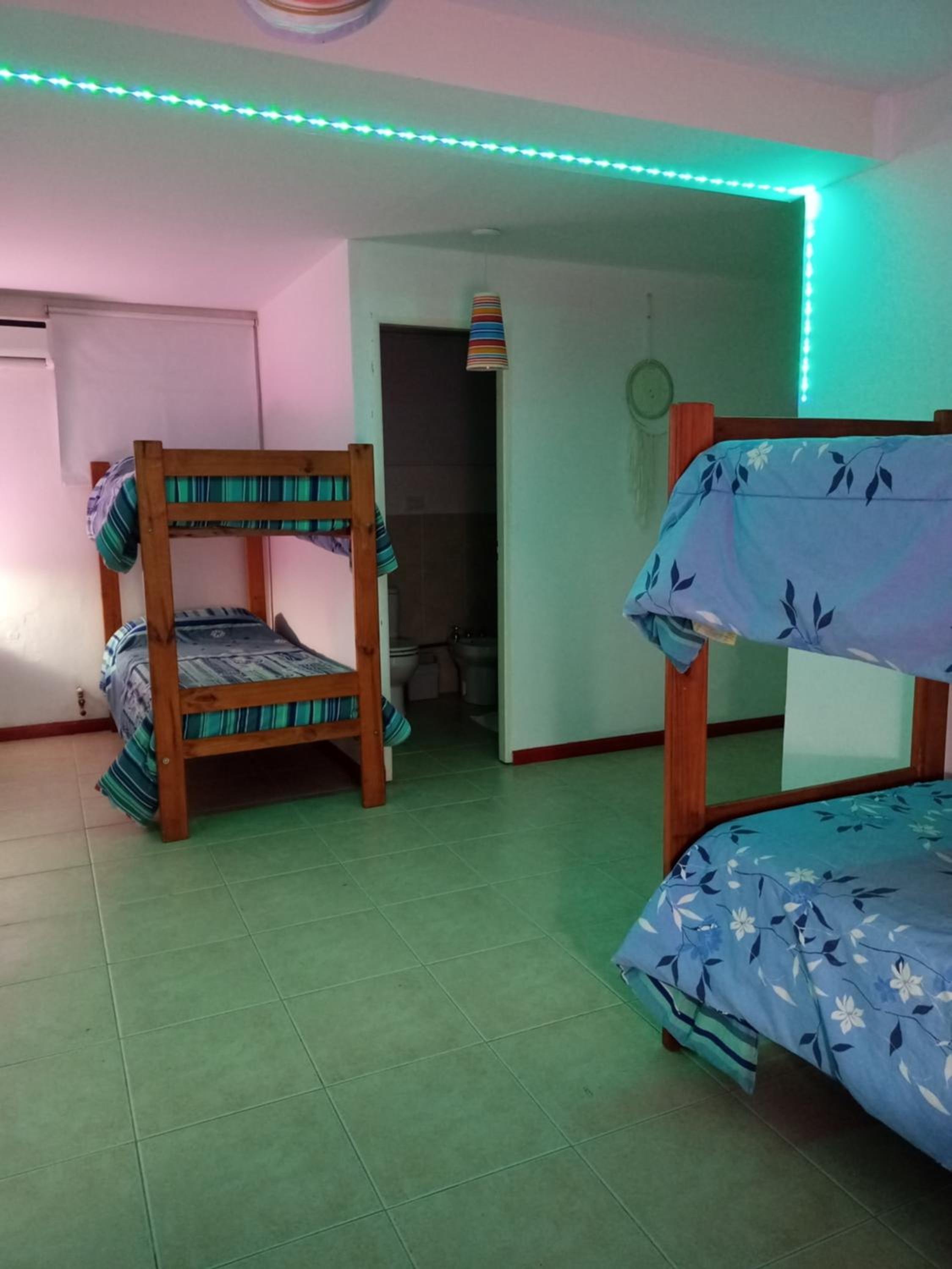 Bed in 8-Bed Mixed Dormitory Room photo 2