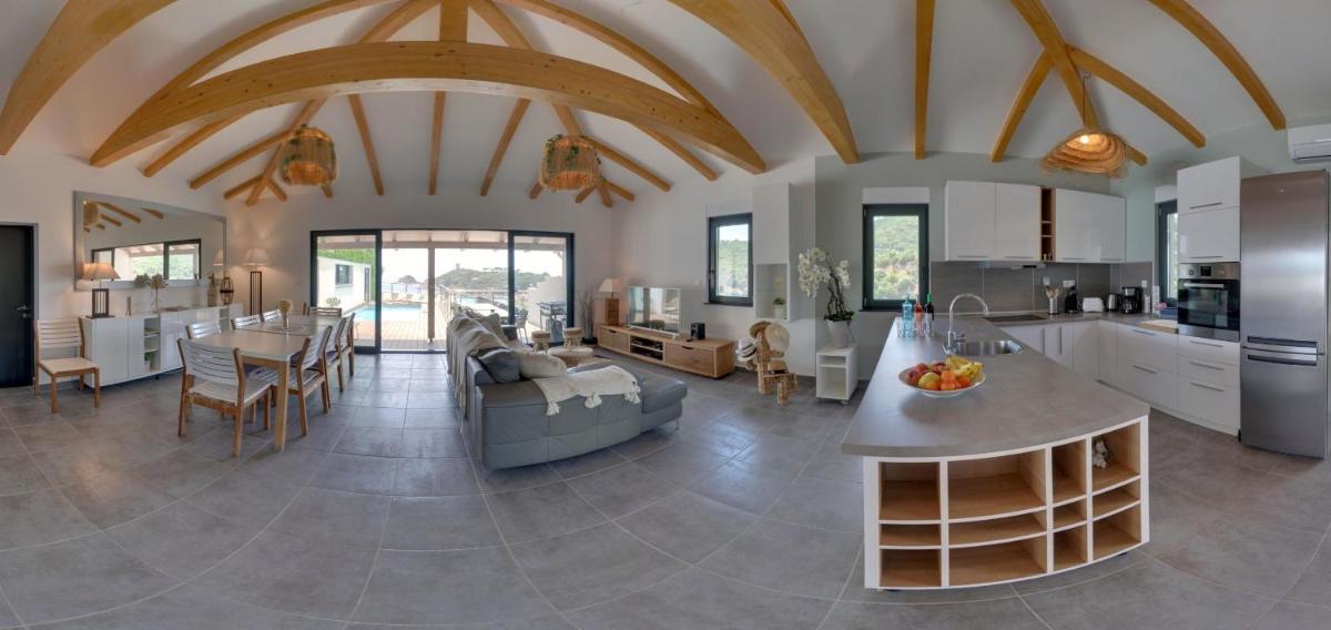 Villa with Sea View photo 2