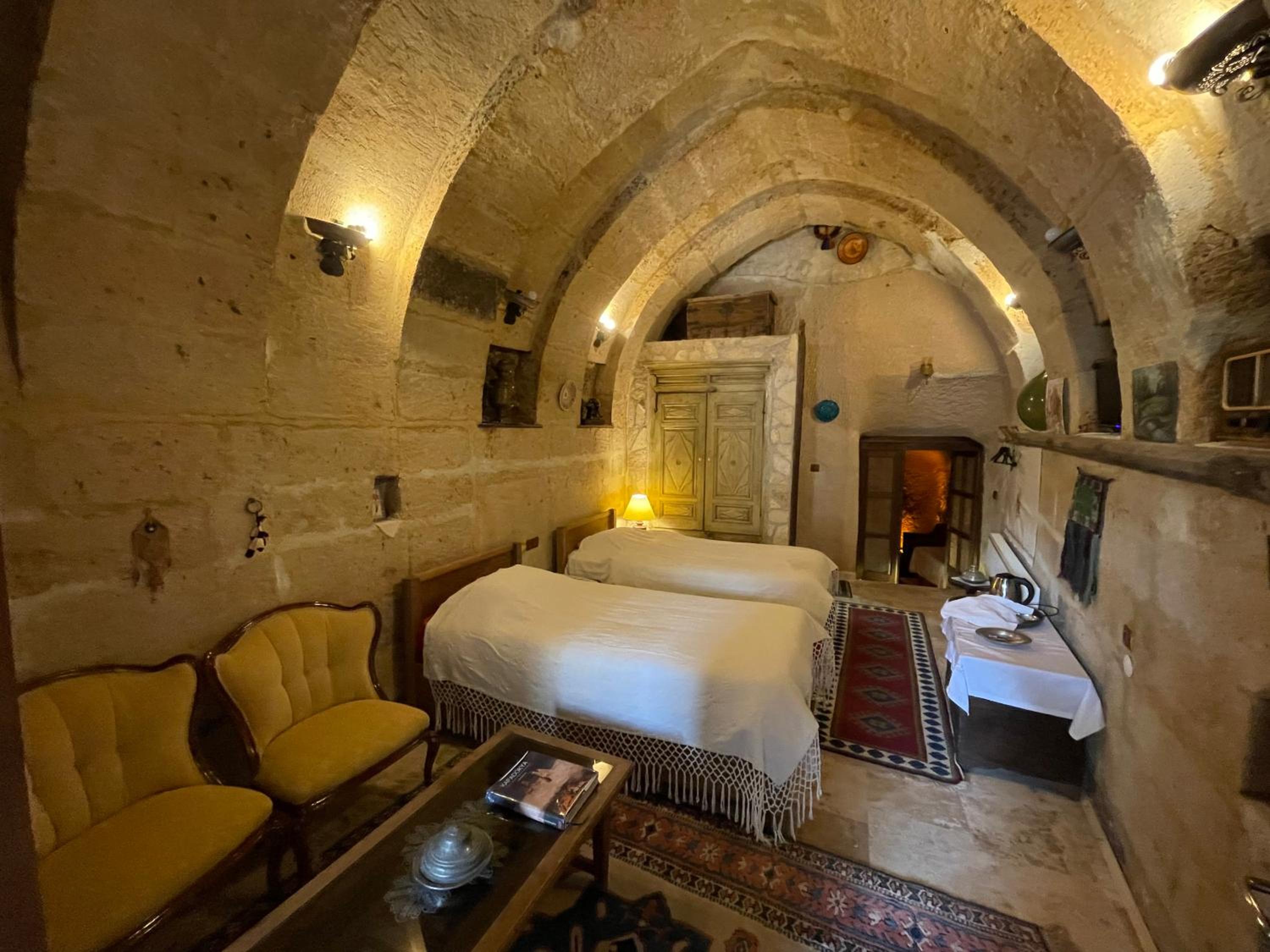 Cave Family Room photo 1