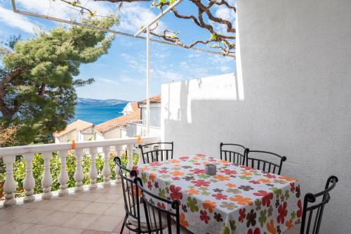 Apartment with Sea View photo 2