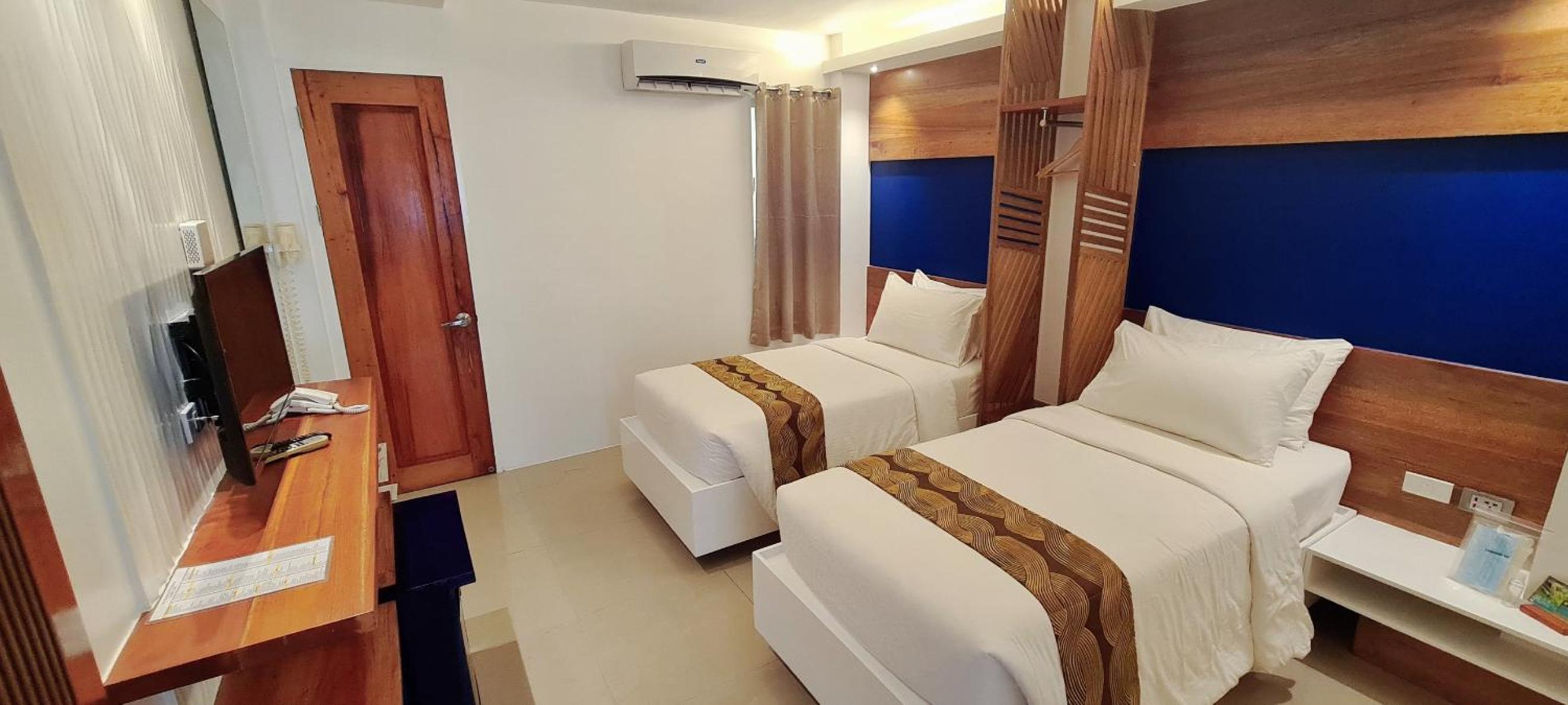Twin Room - Photo 2