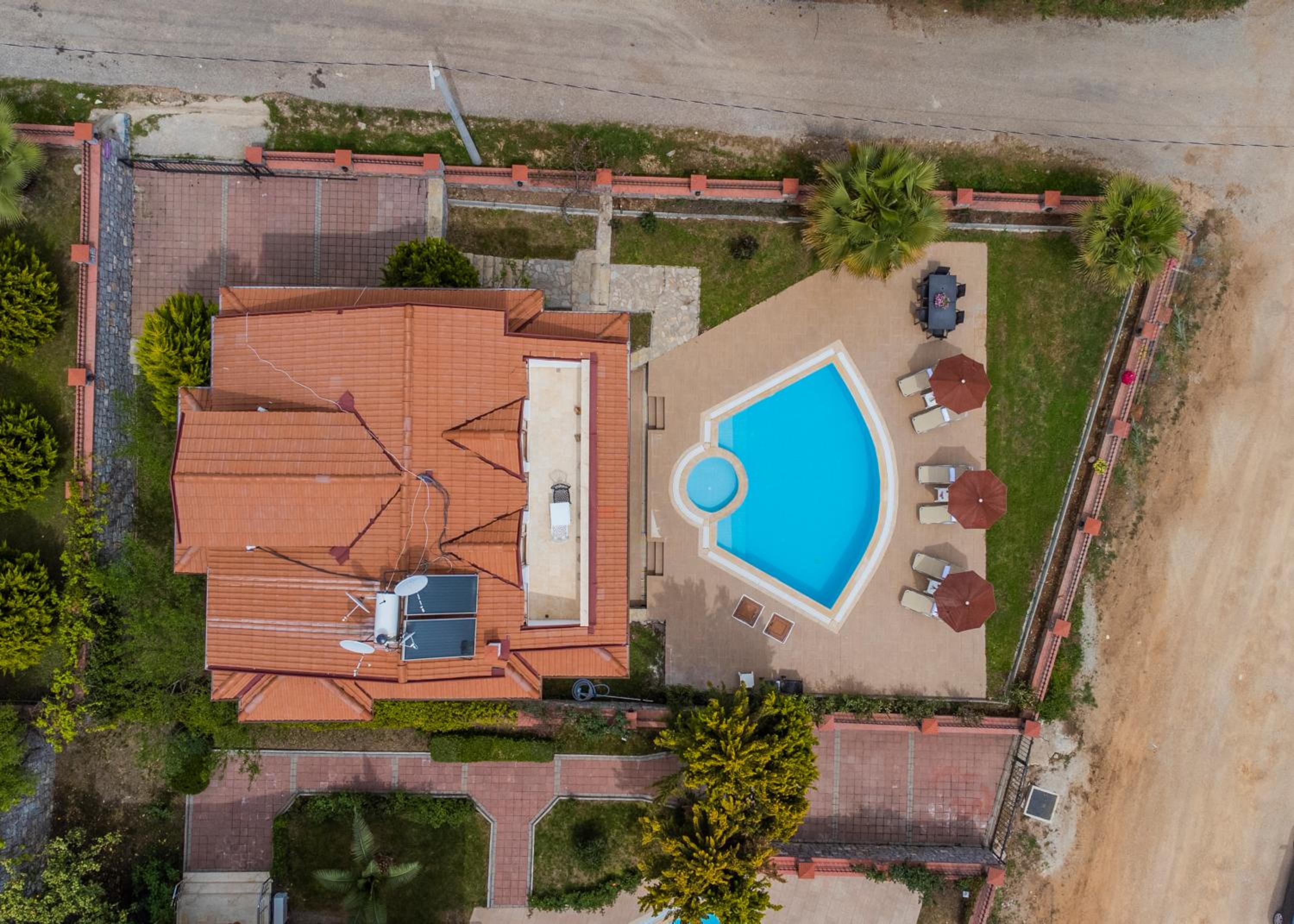 Villa with Private Pool photo 3