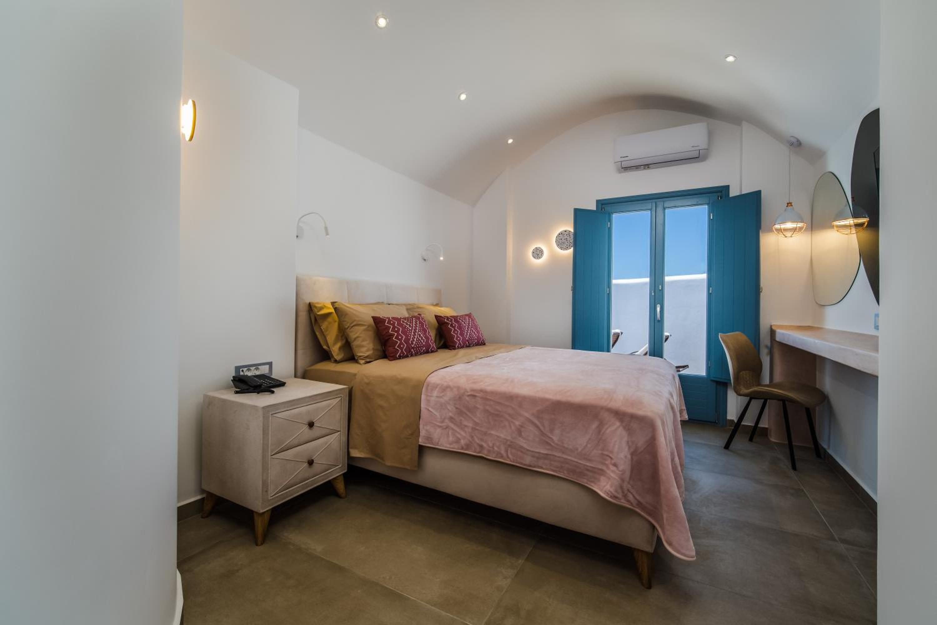 Aegean Two Level Suite with Private Pool & Sea View photo 2