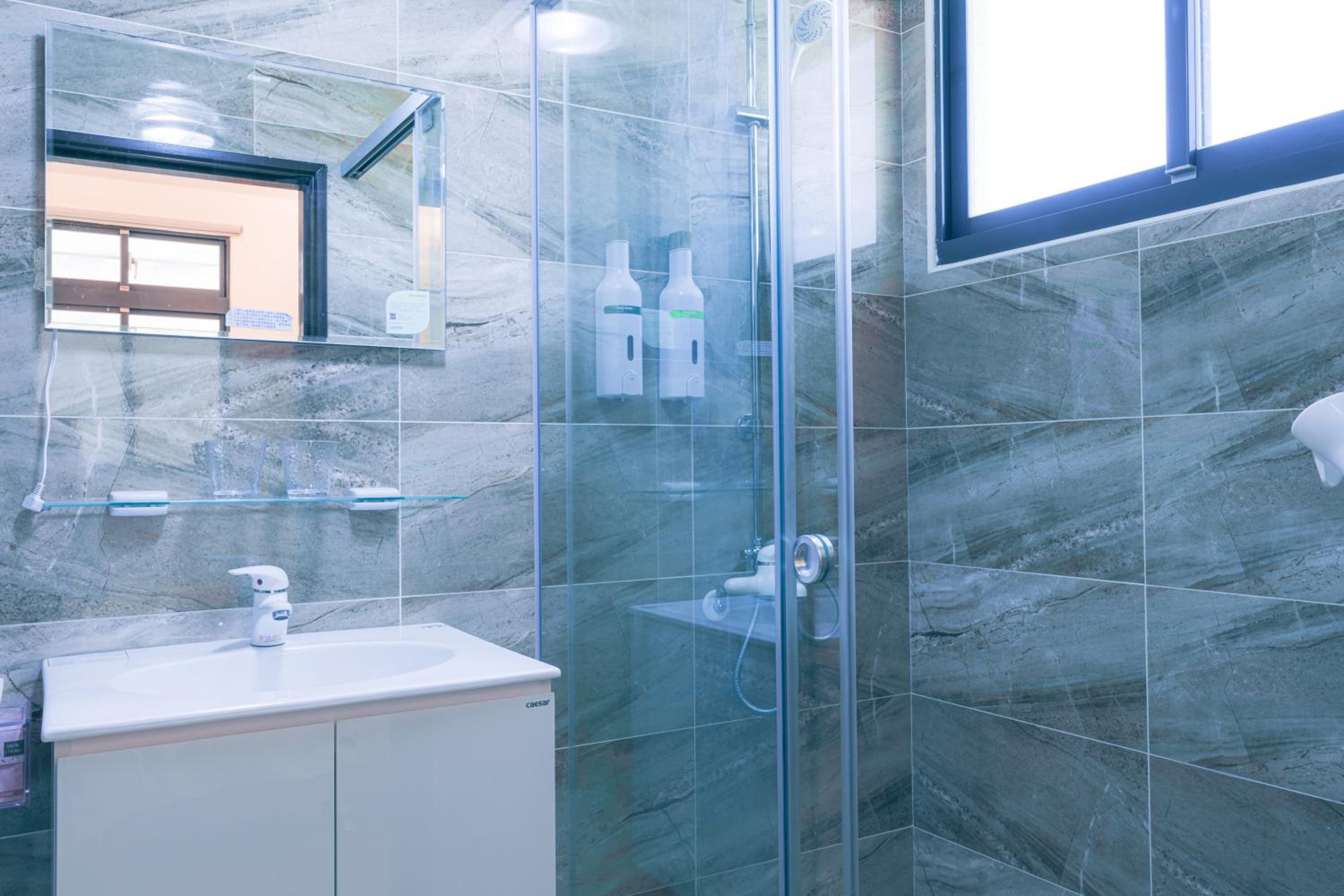 Double Room with Private Bathroom photo 3