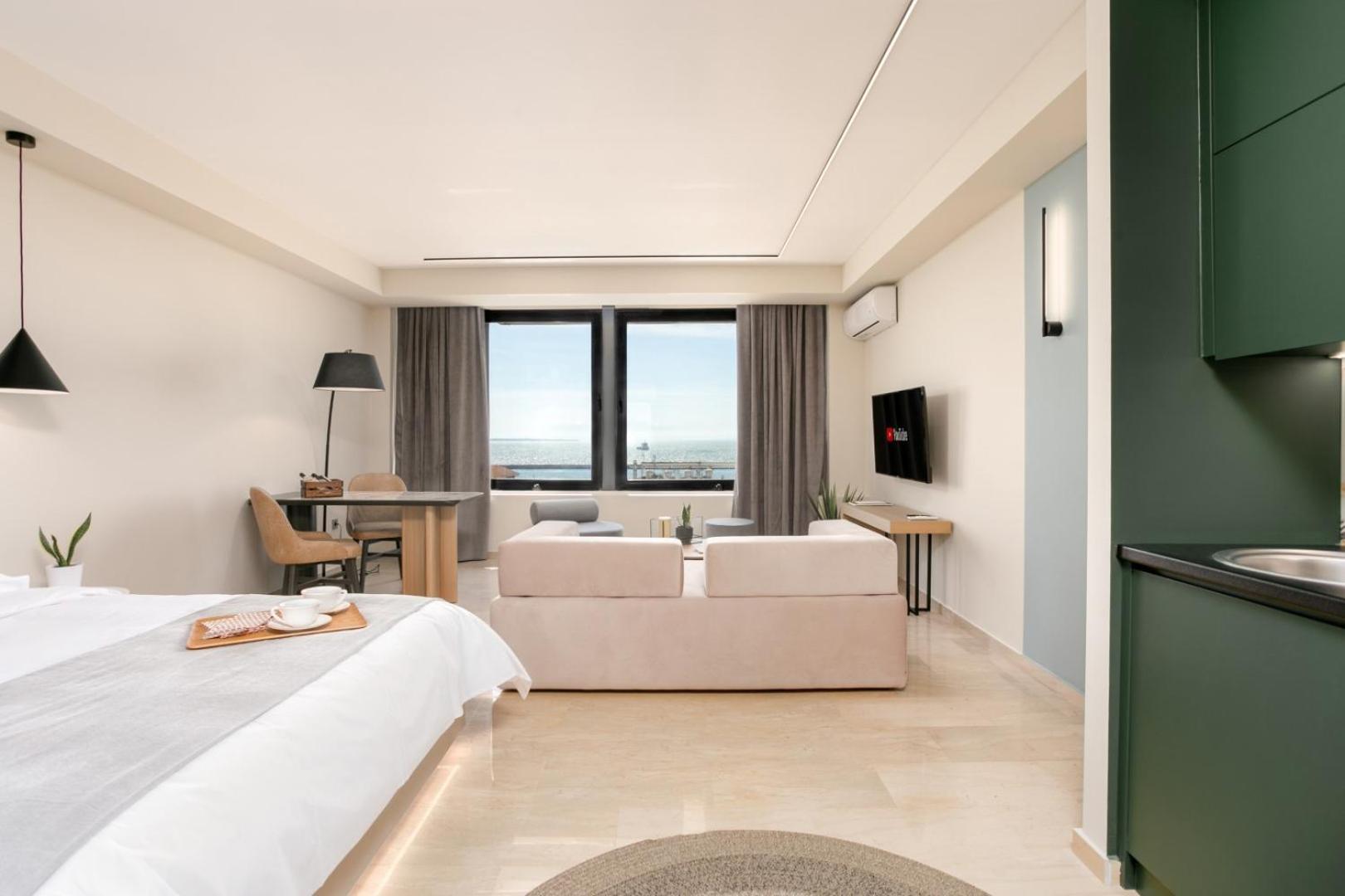 Suite with Sea View - Photo 1