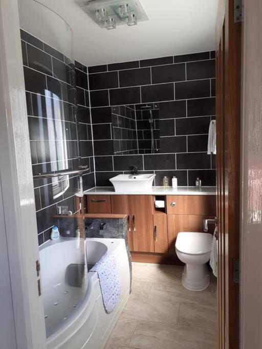 Two-Bedroom House photo 2