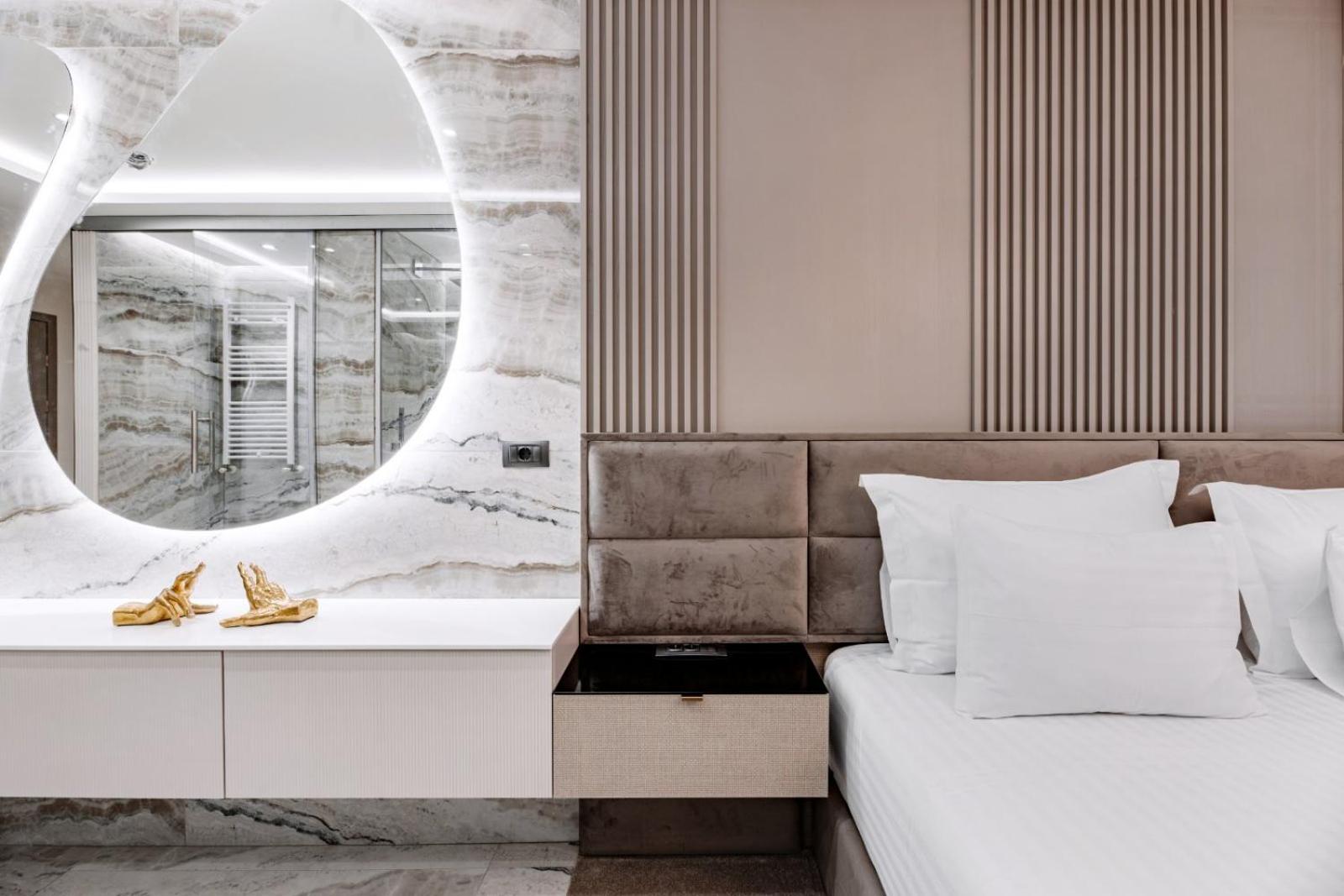 Presidential Suite - Anex Building and Free Airport Shuttle photo 1