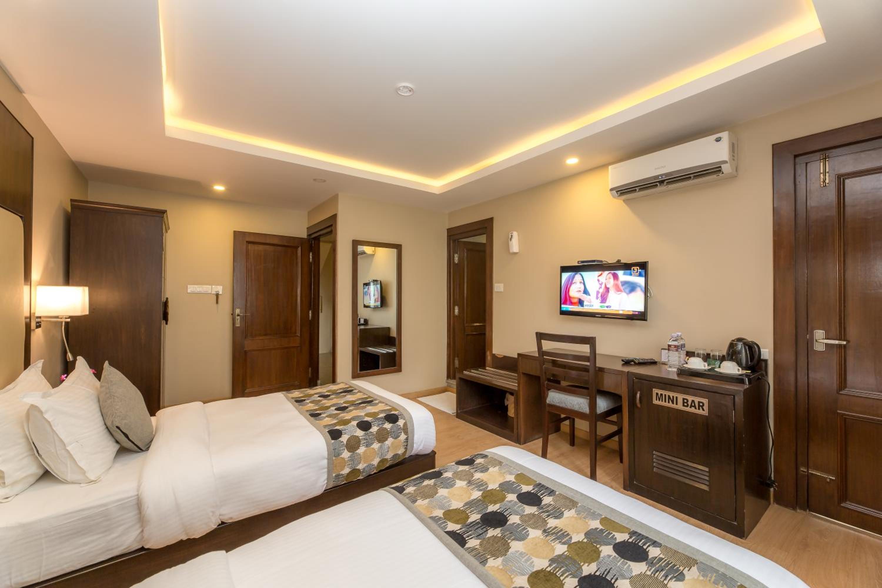 Deluxe Double or Twin Room - Photo 5