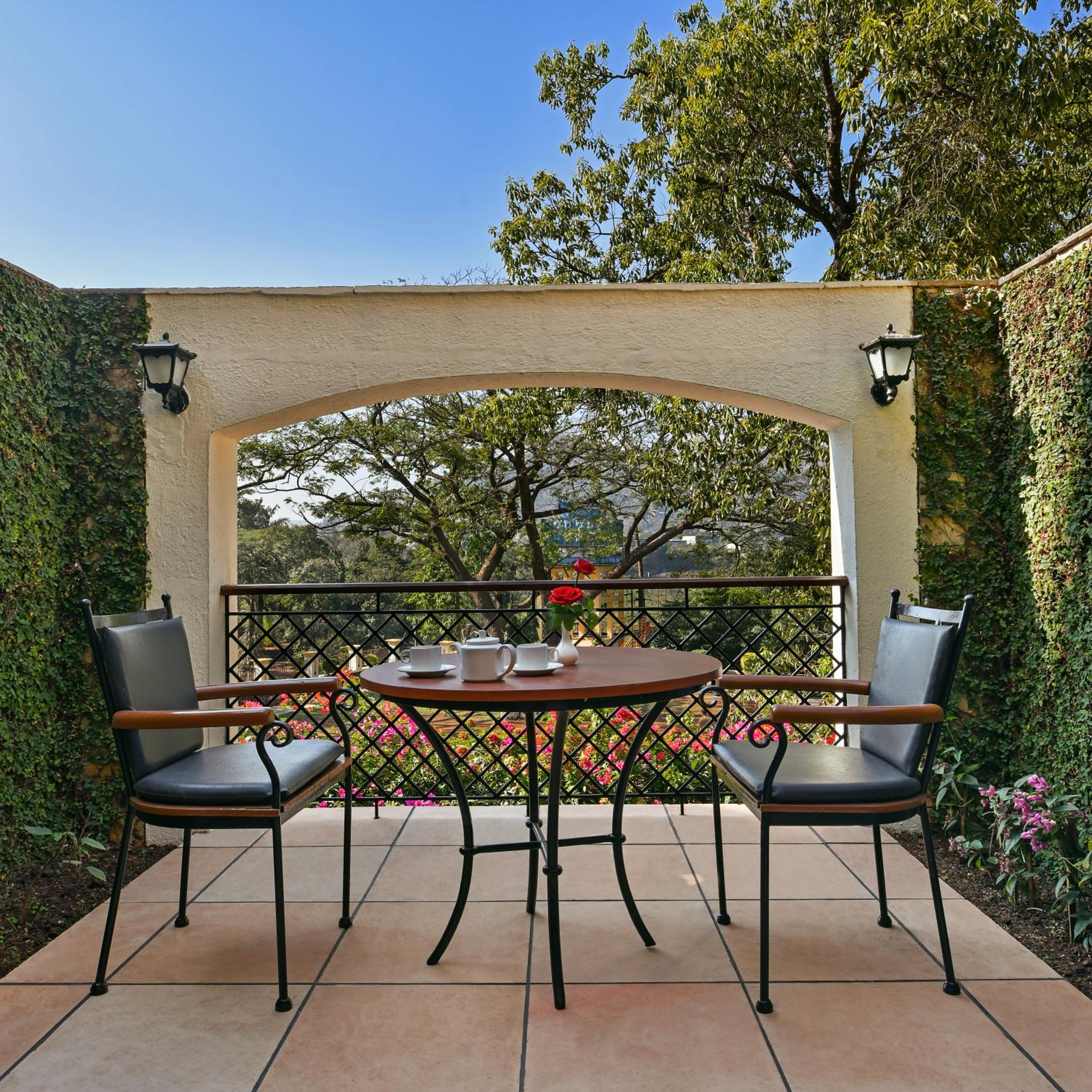 Junior Suite with 20% off on Session on Spa , Food & Beverages and complimentary Access to Water Park Rides - Photo 9