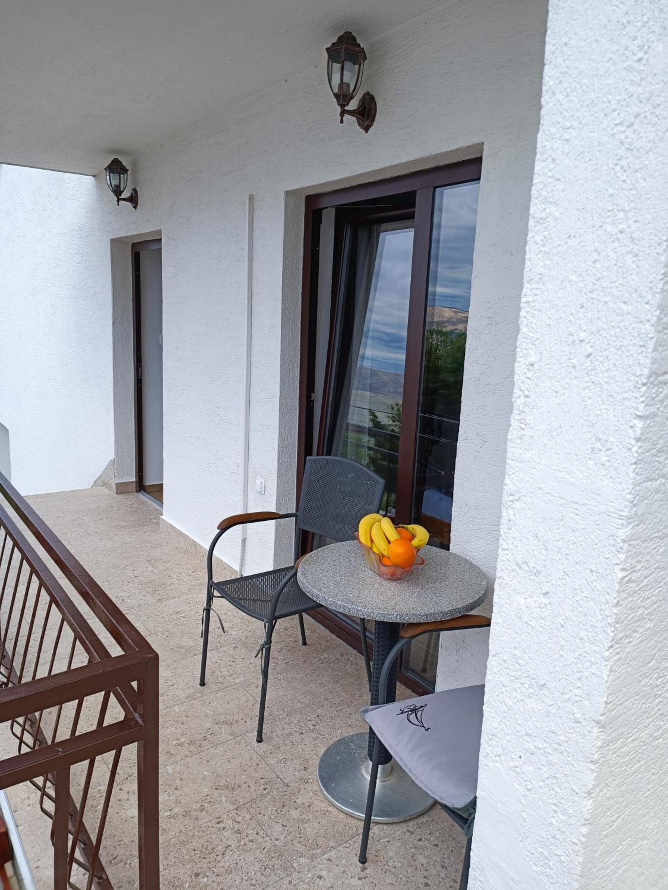 Double or Twin Room with Terrace - Photo 7