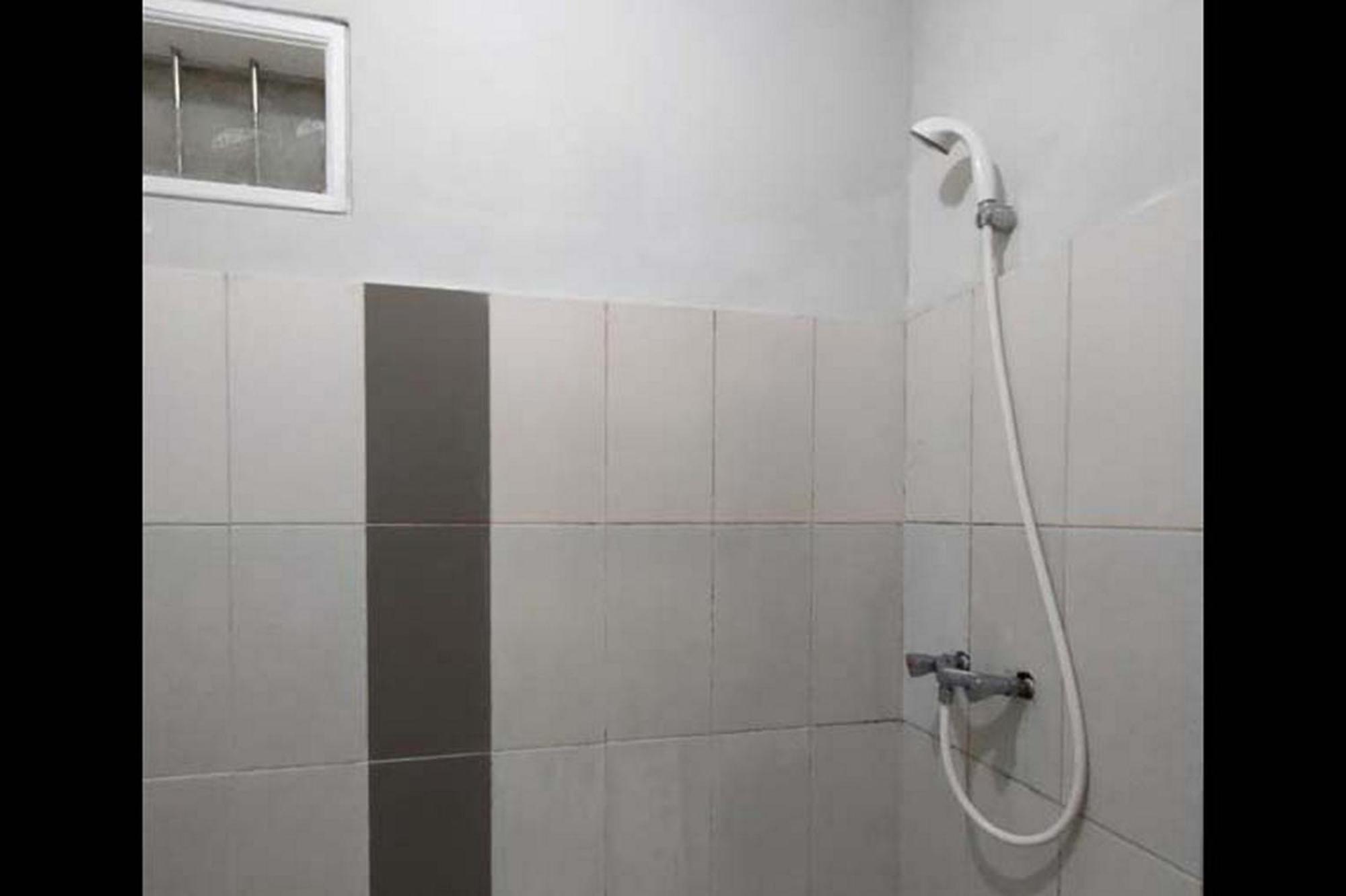 Standard Double Room - Photo 10