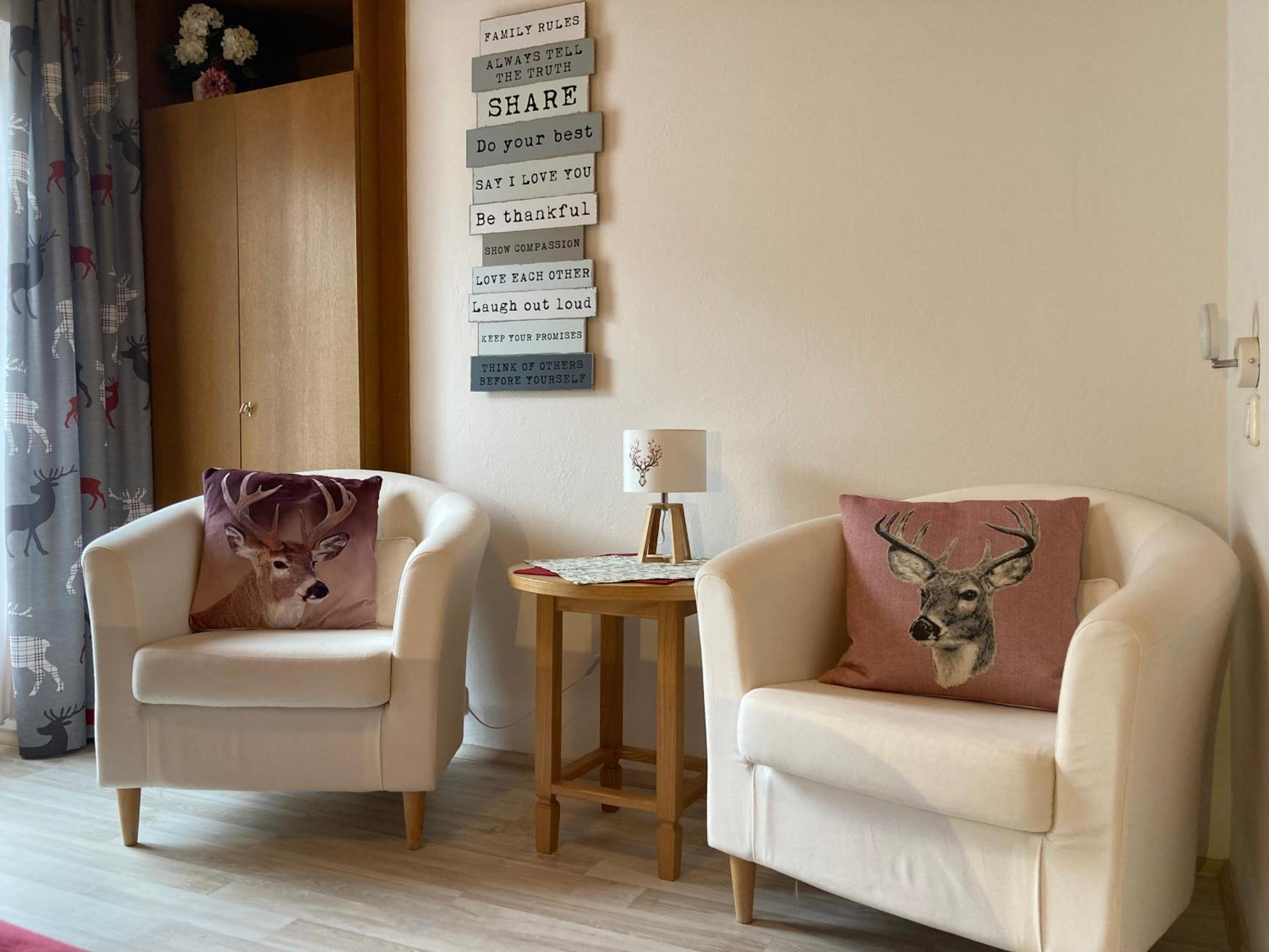 Double Room with Balcony - Photo 4