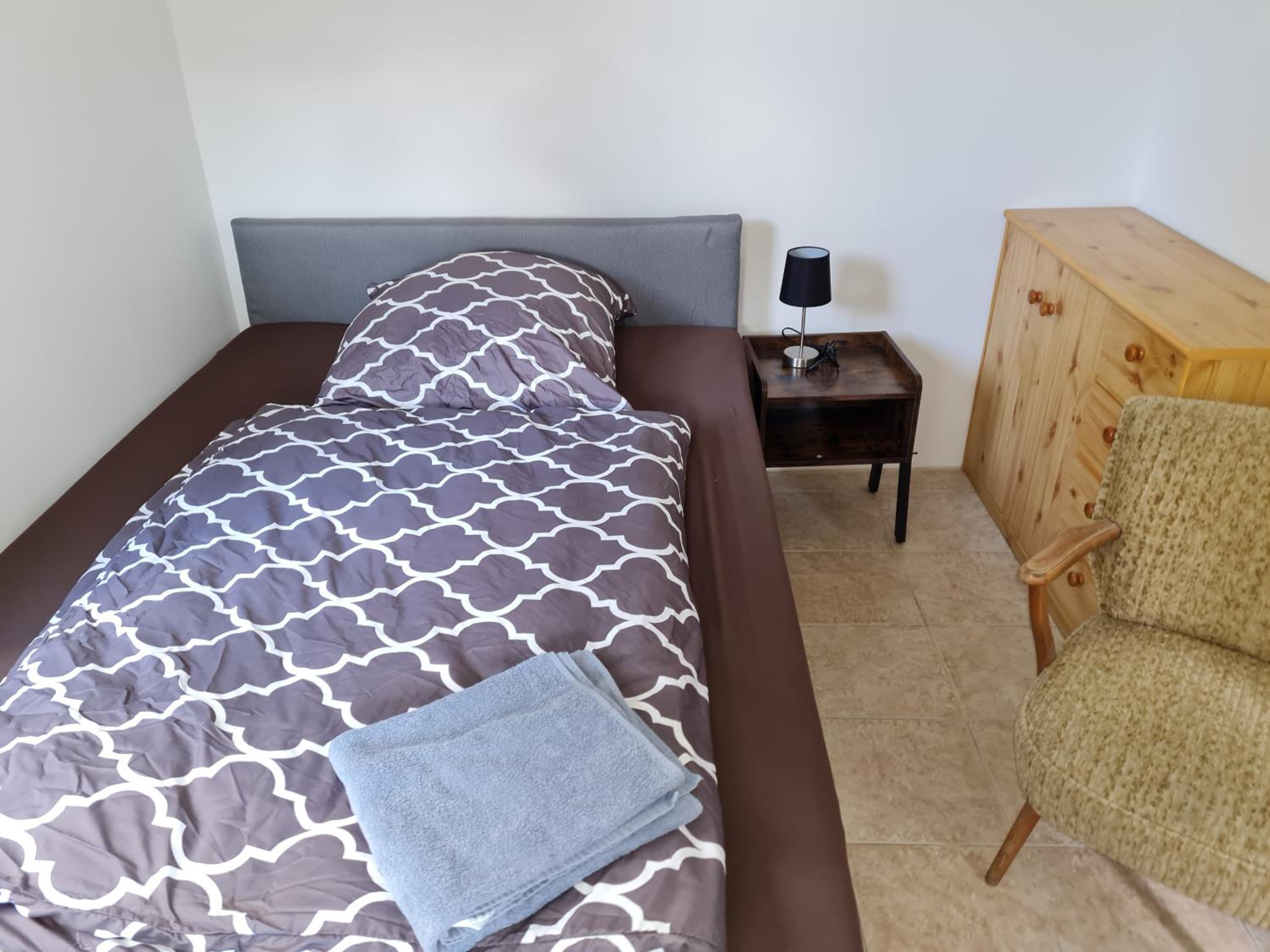 One-Bedroom House photo 1