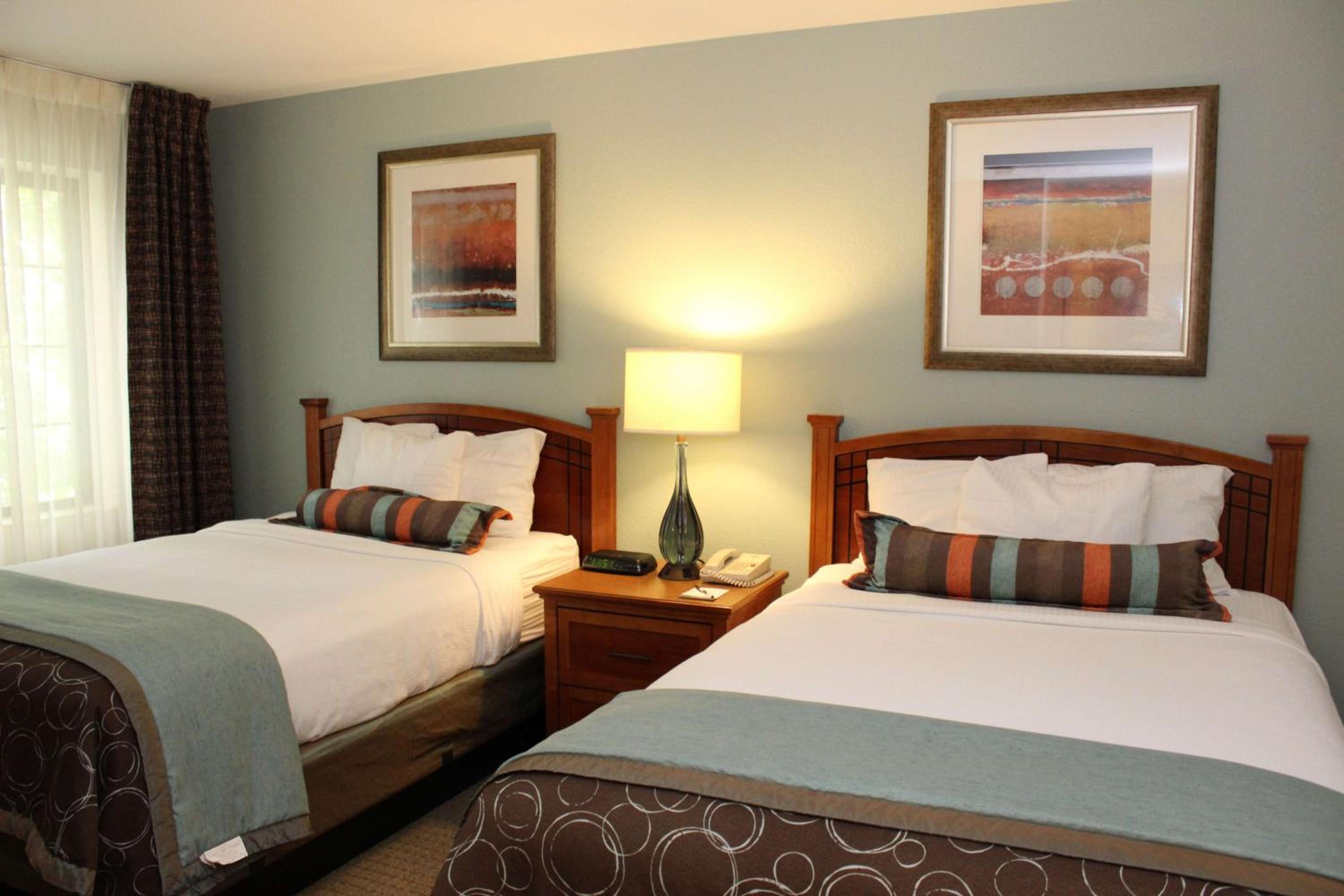 One-Bedroom Suite with Two Double Beds - Photo 2