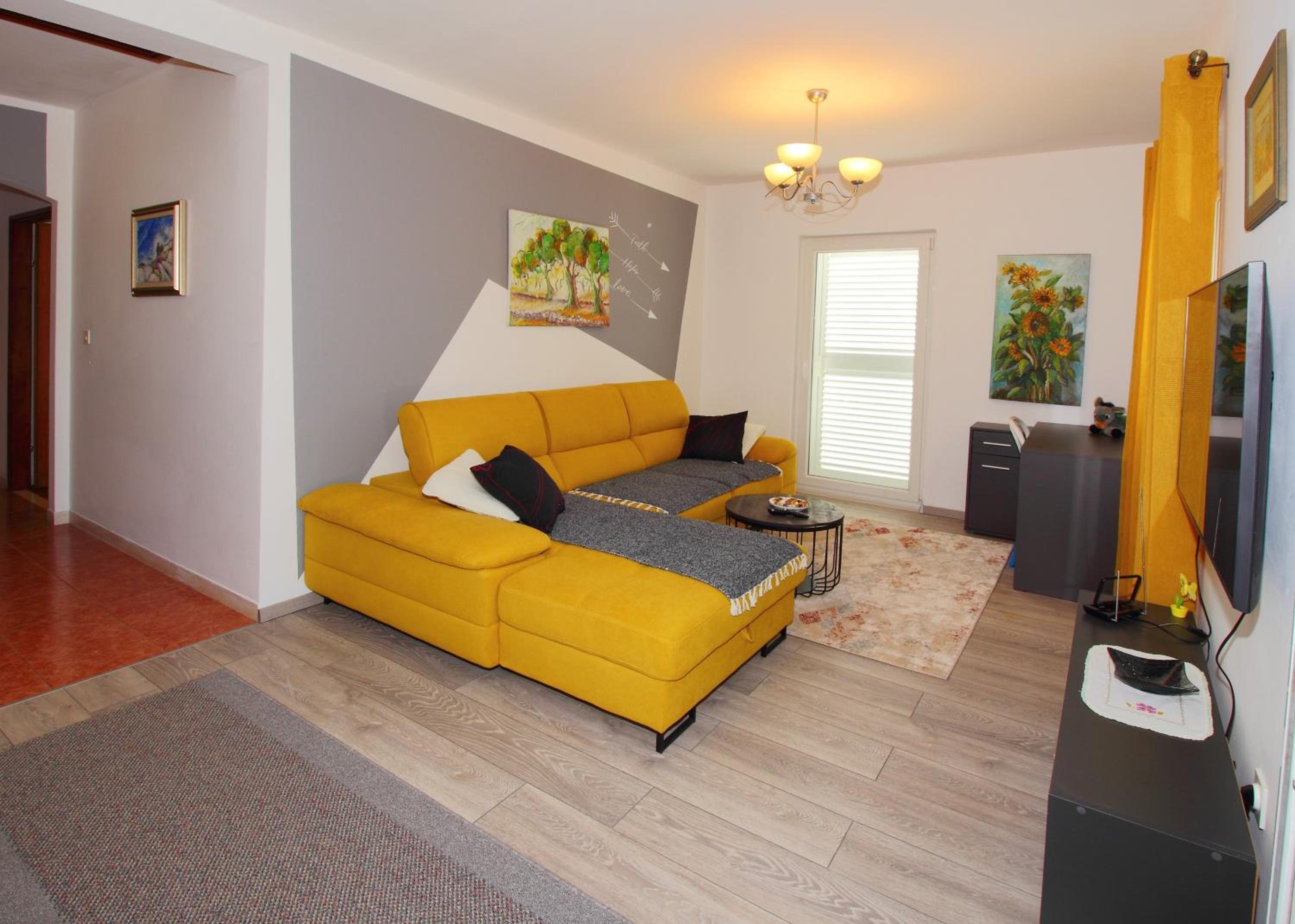 One Bedroom Apartment with Balcony