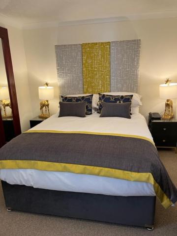 Deluxe King Room - Photo 1