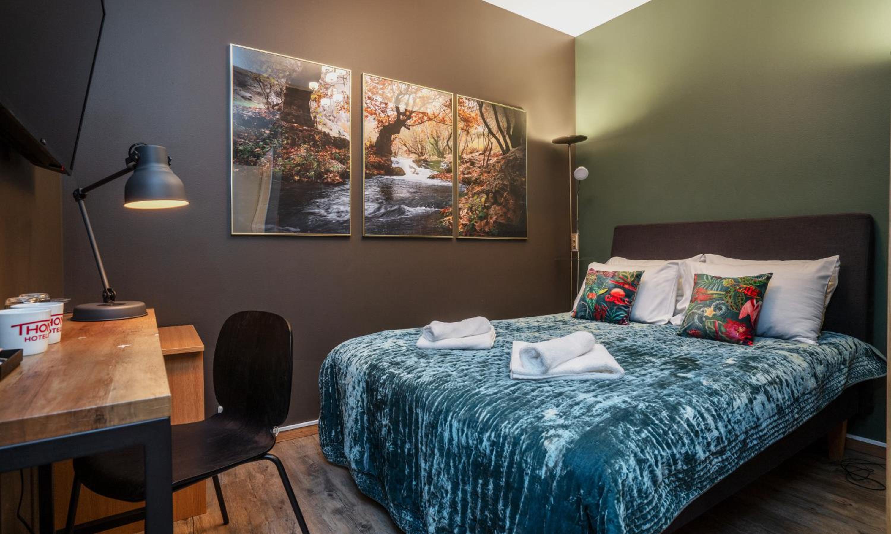 Moderate Double Room Without Window photo 1