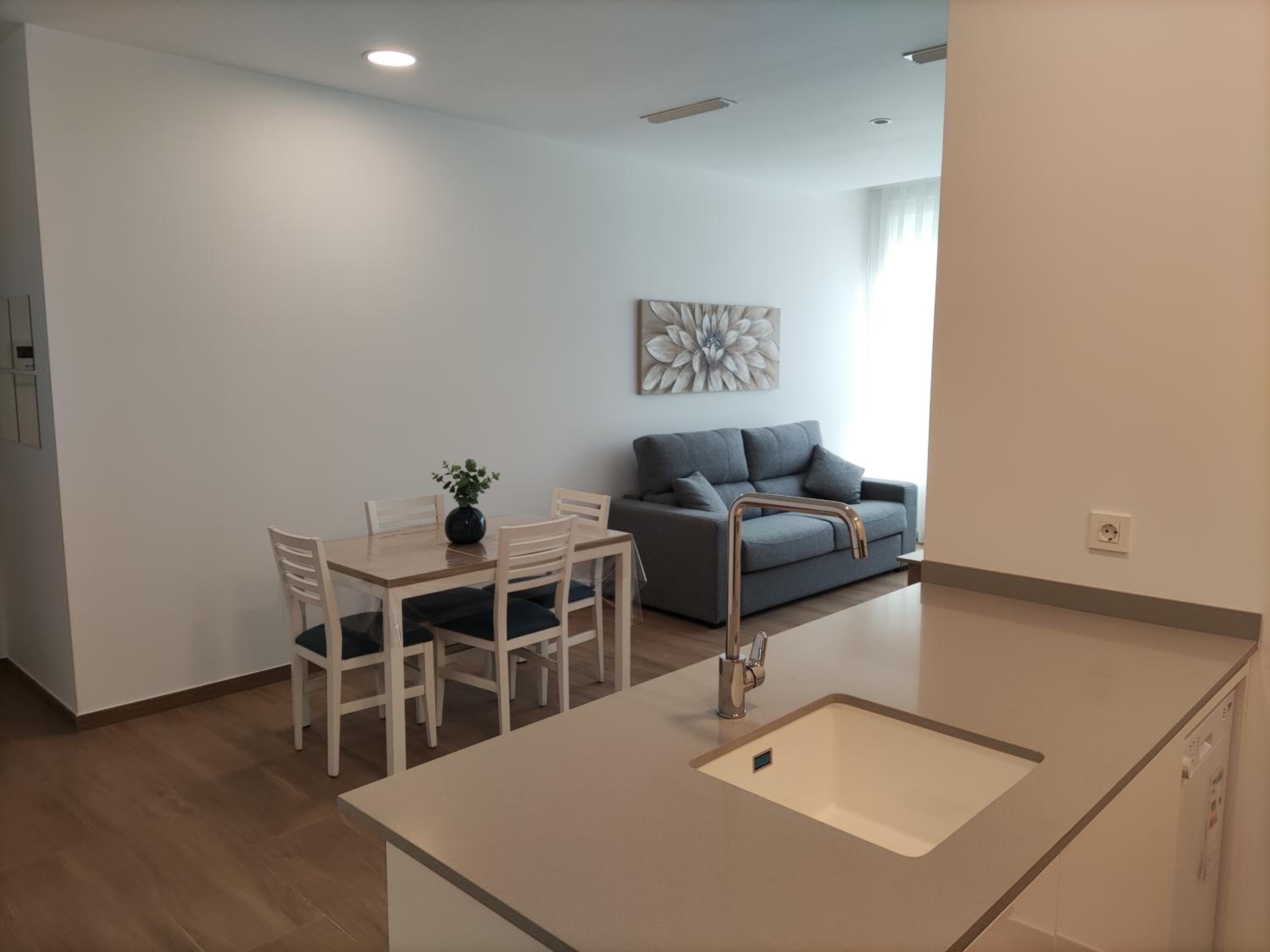 Apartamento con Balcón
