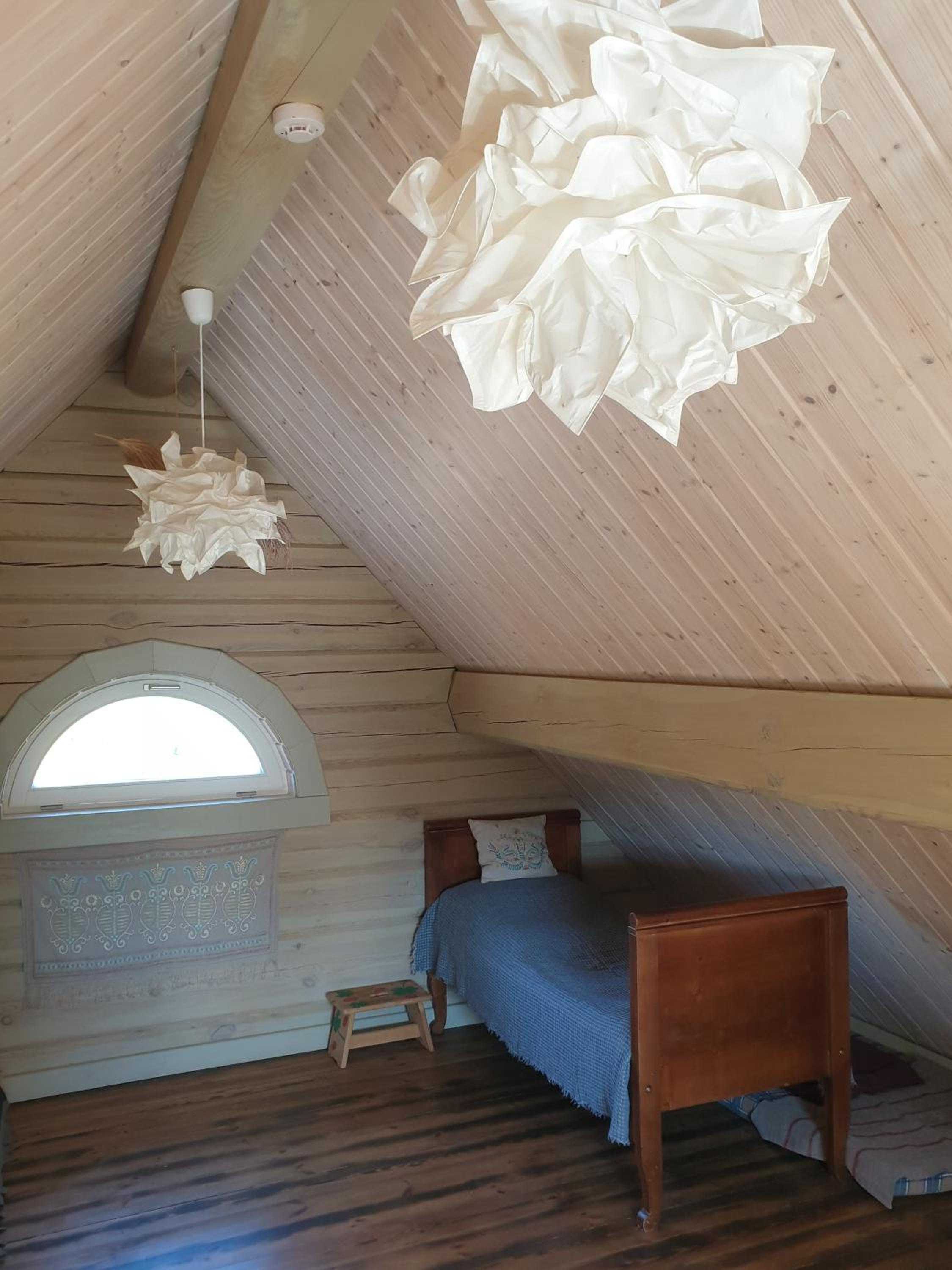 One-Bedroom House - Photo 91