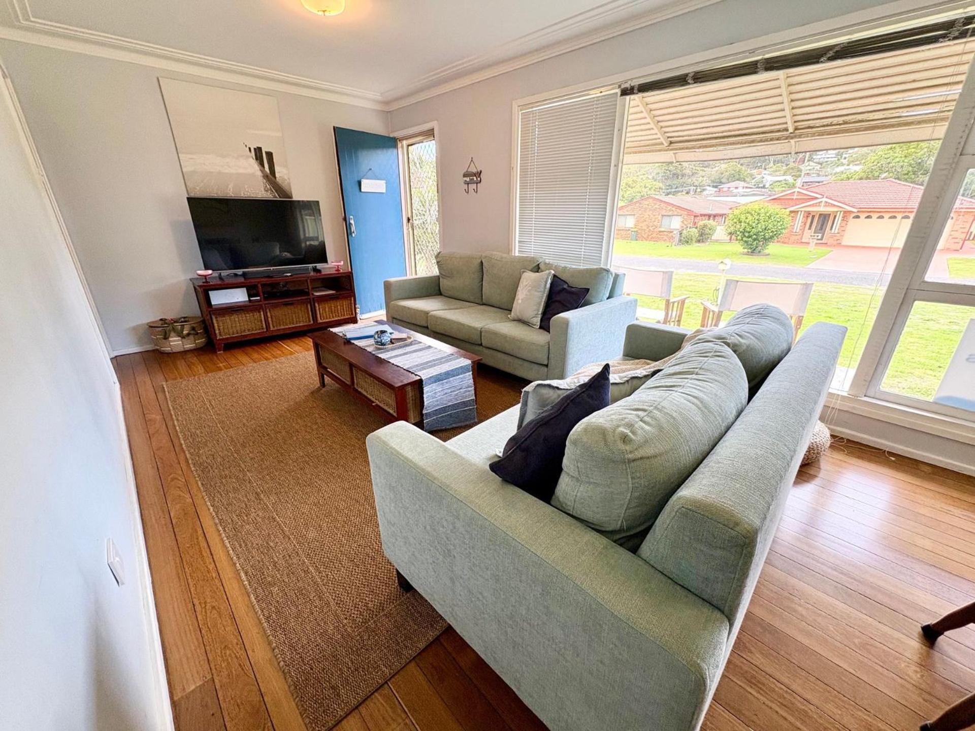 Three-Bedroom House photo 3