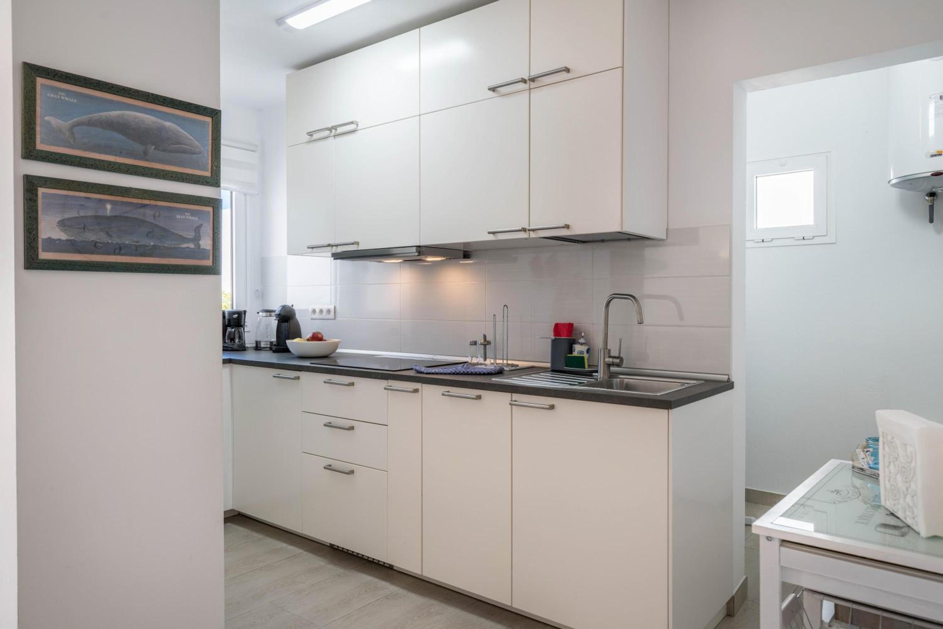 Two-Bedroom House - Photo 20